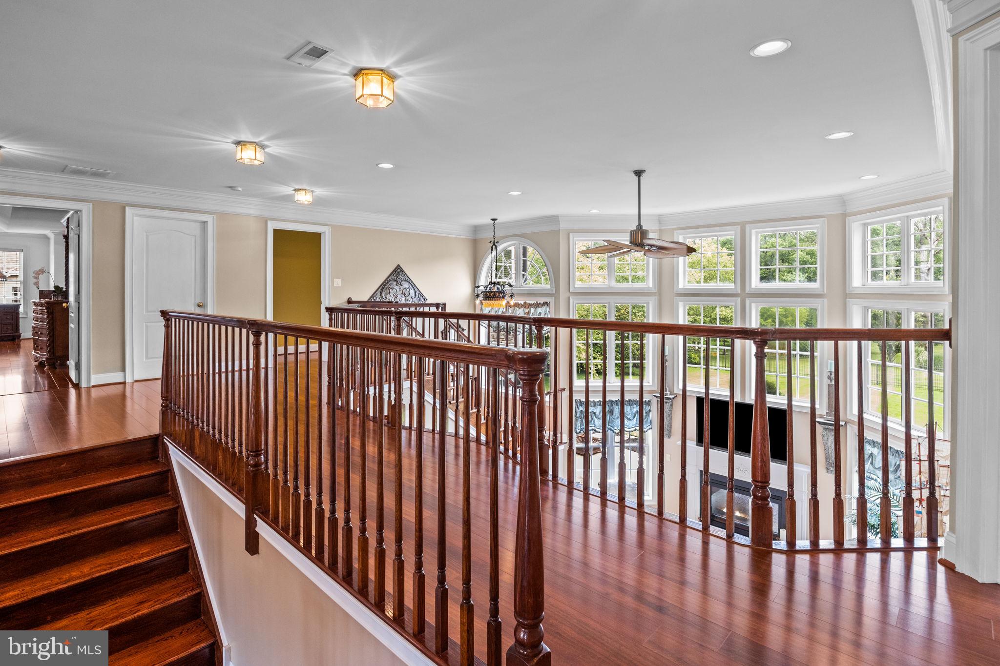 IVYLAND VILLAGE - Residential