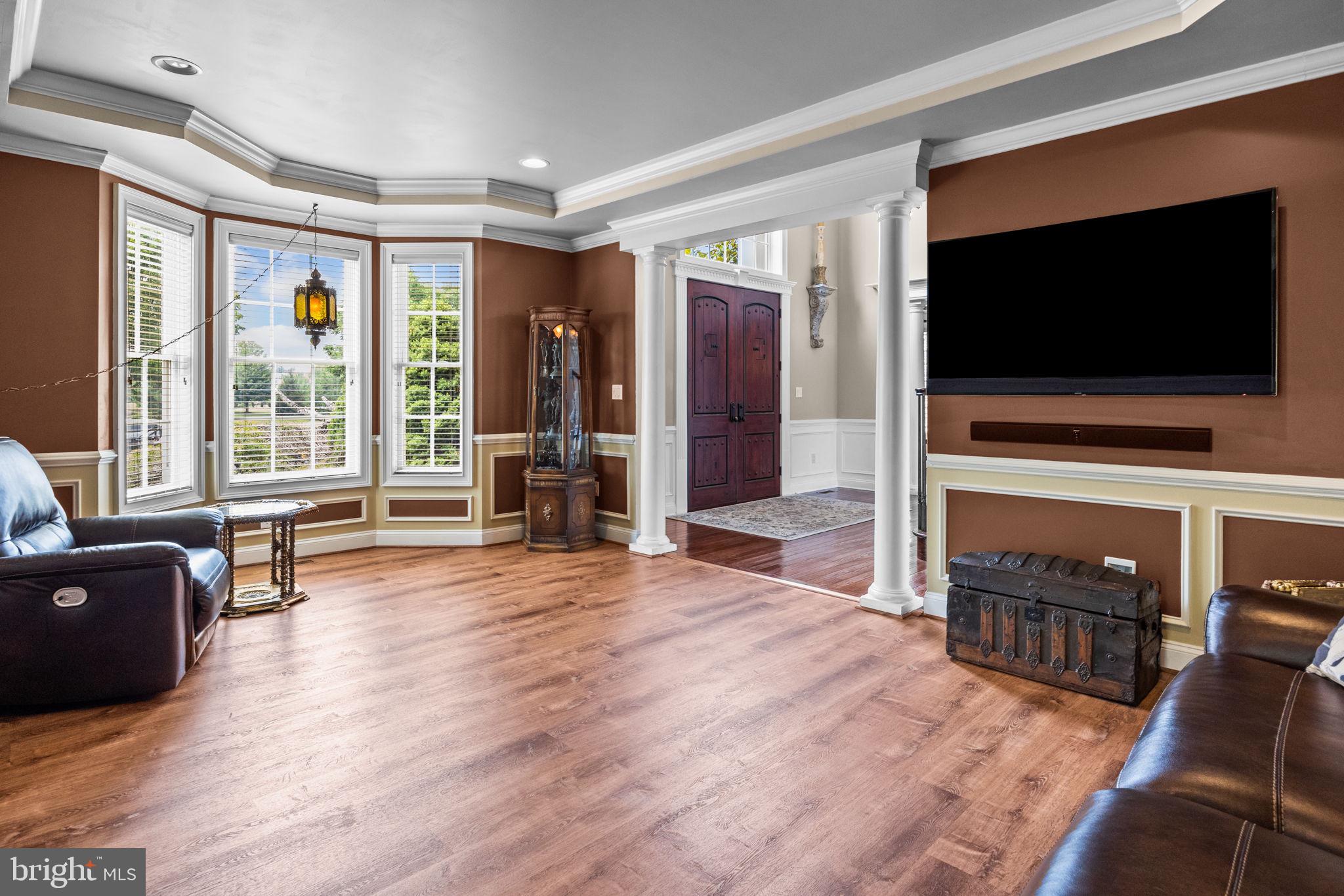 IVYLAND VILLAGE - Residential