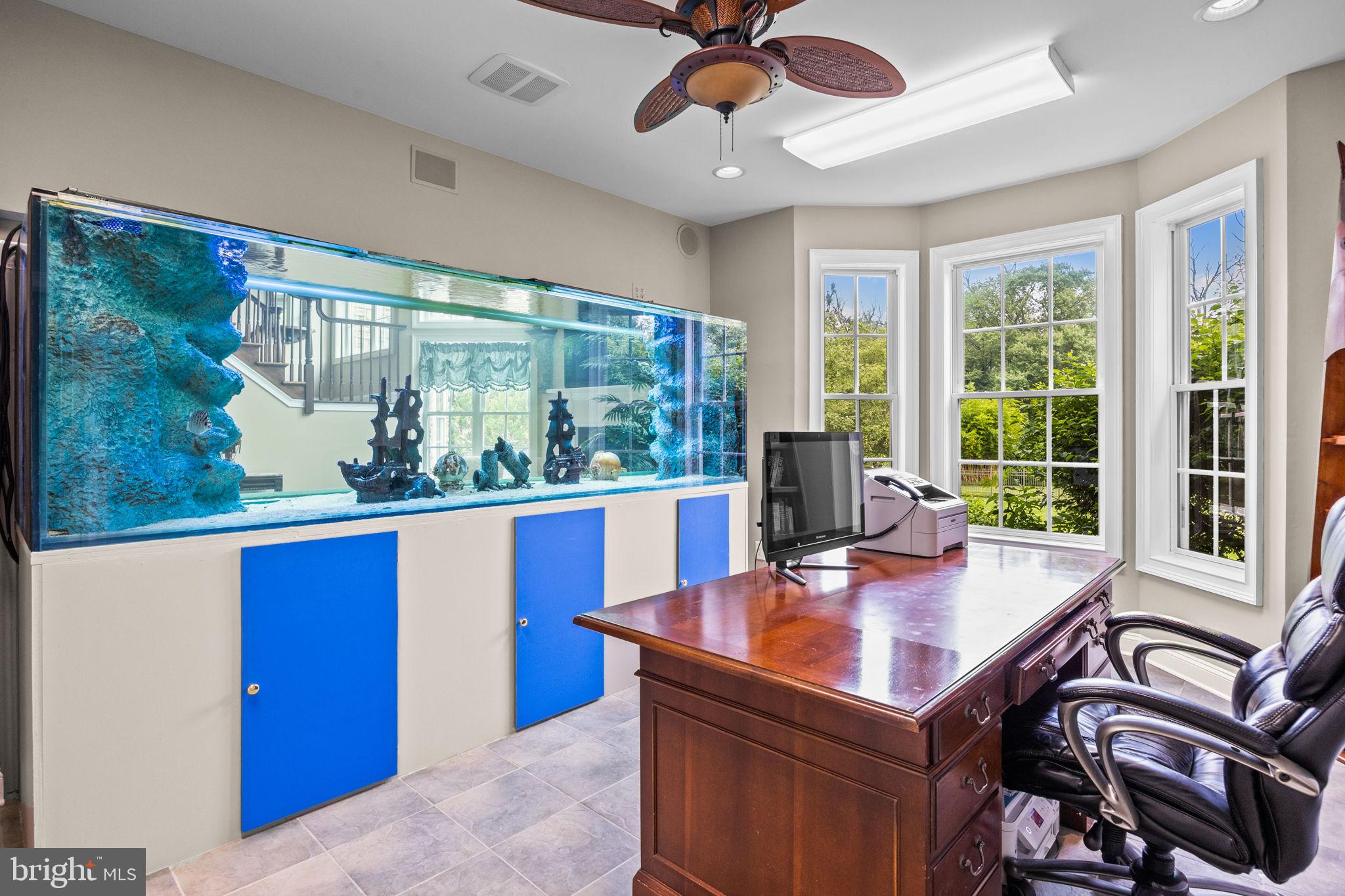 IVYLAND VILLAGE - Residential