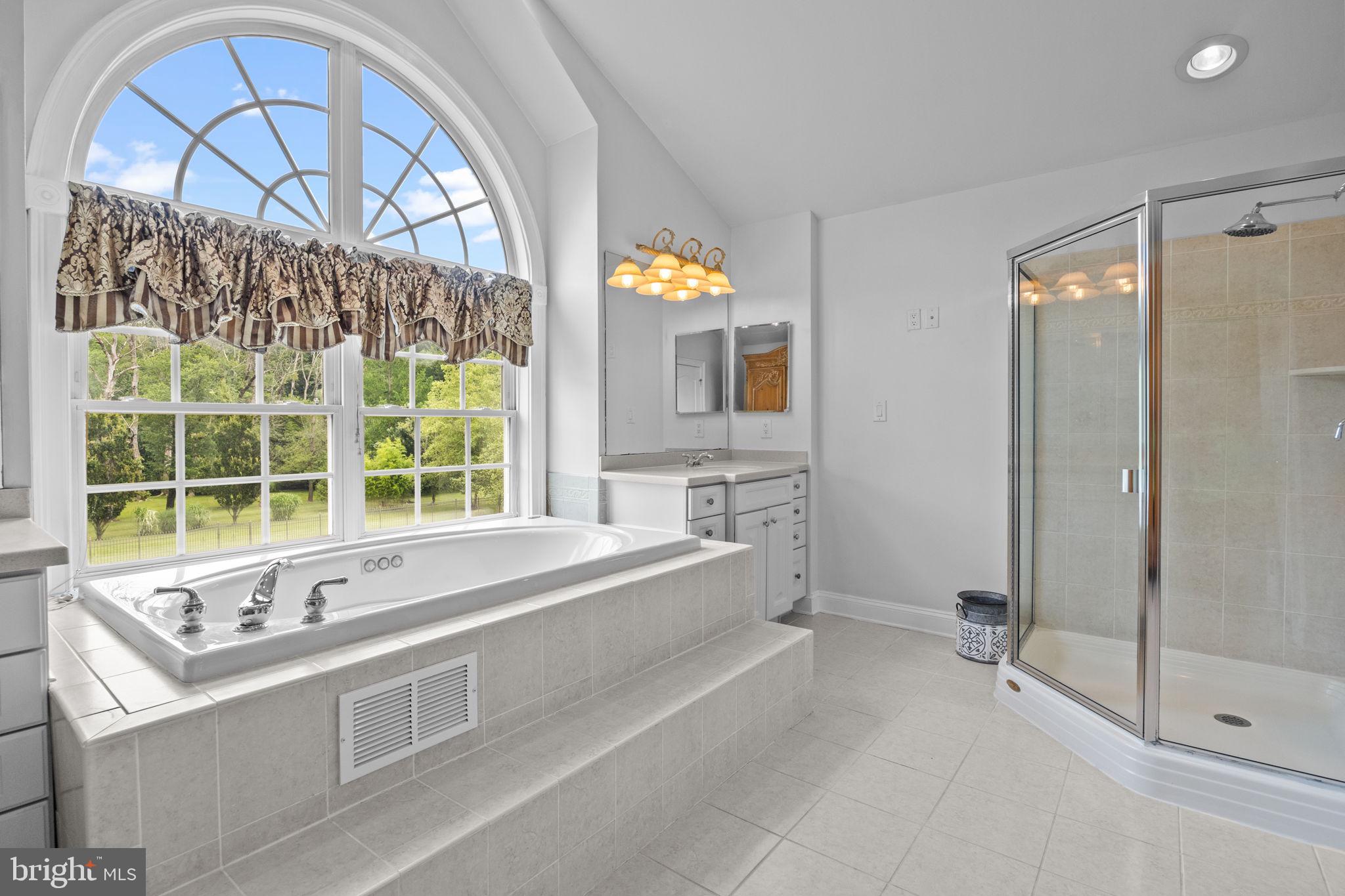 IVYLAND VILLAGE - Residential