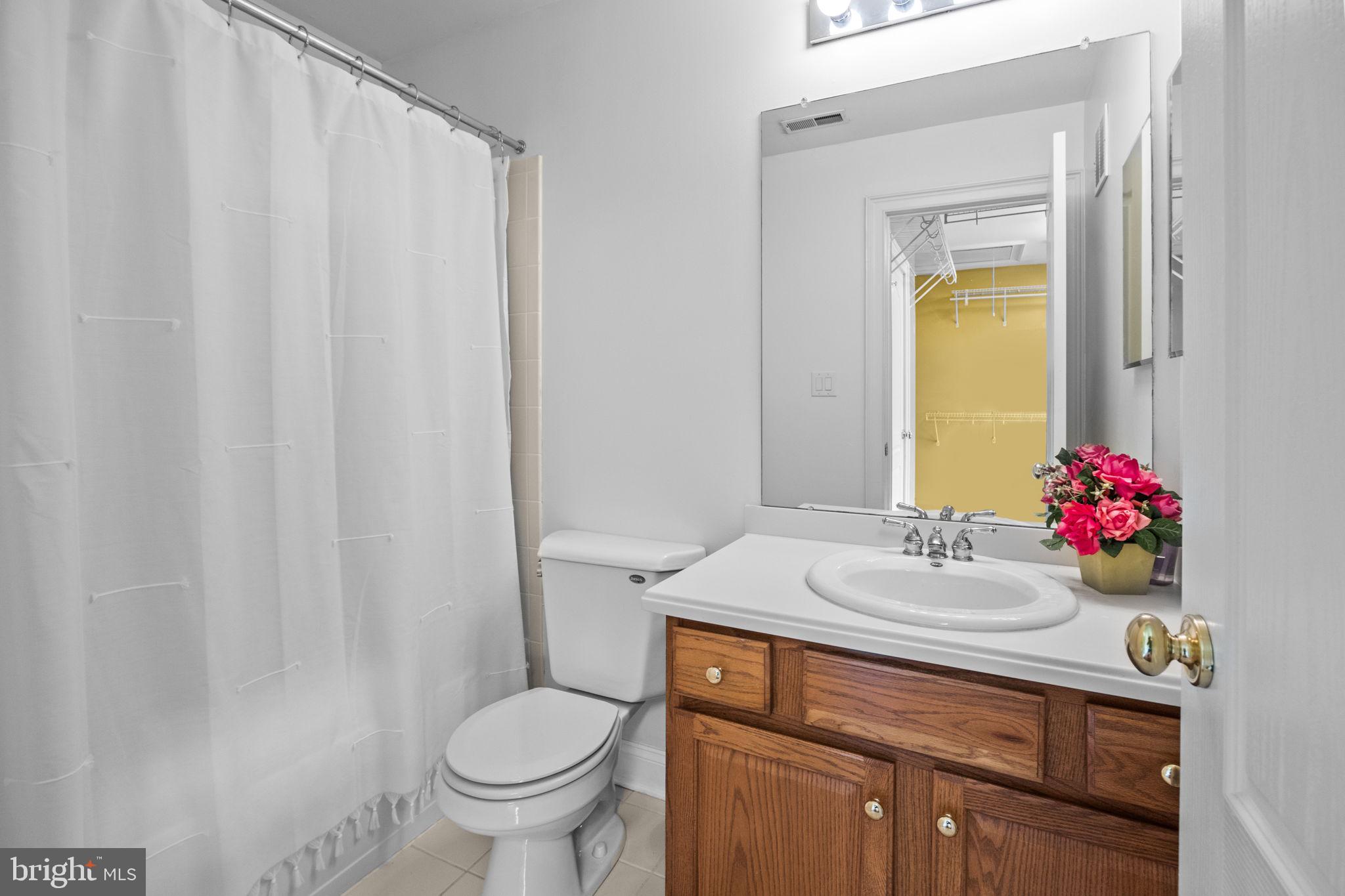 IVYLAND VILLAGE - Residential