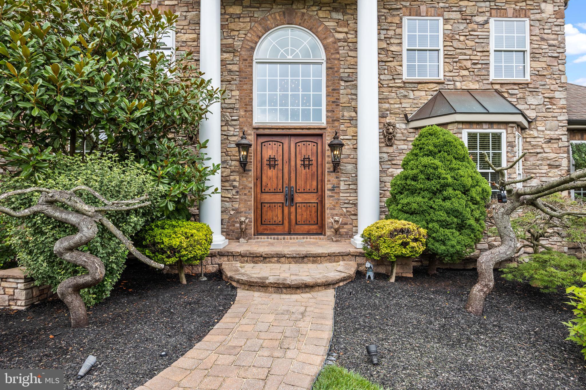 IVYLAND VILLAGE - Residential