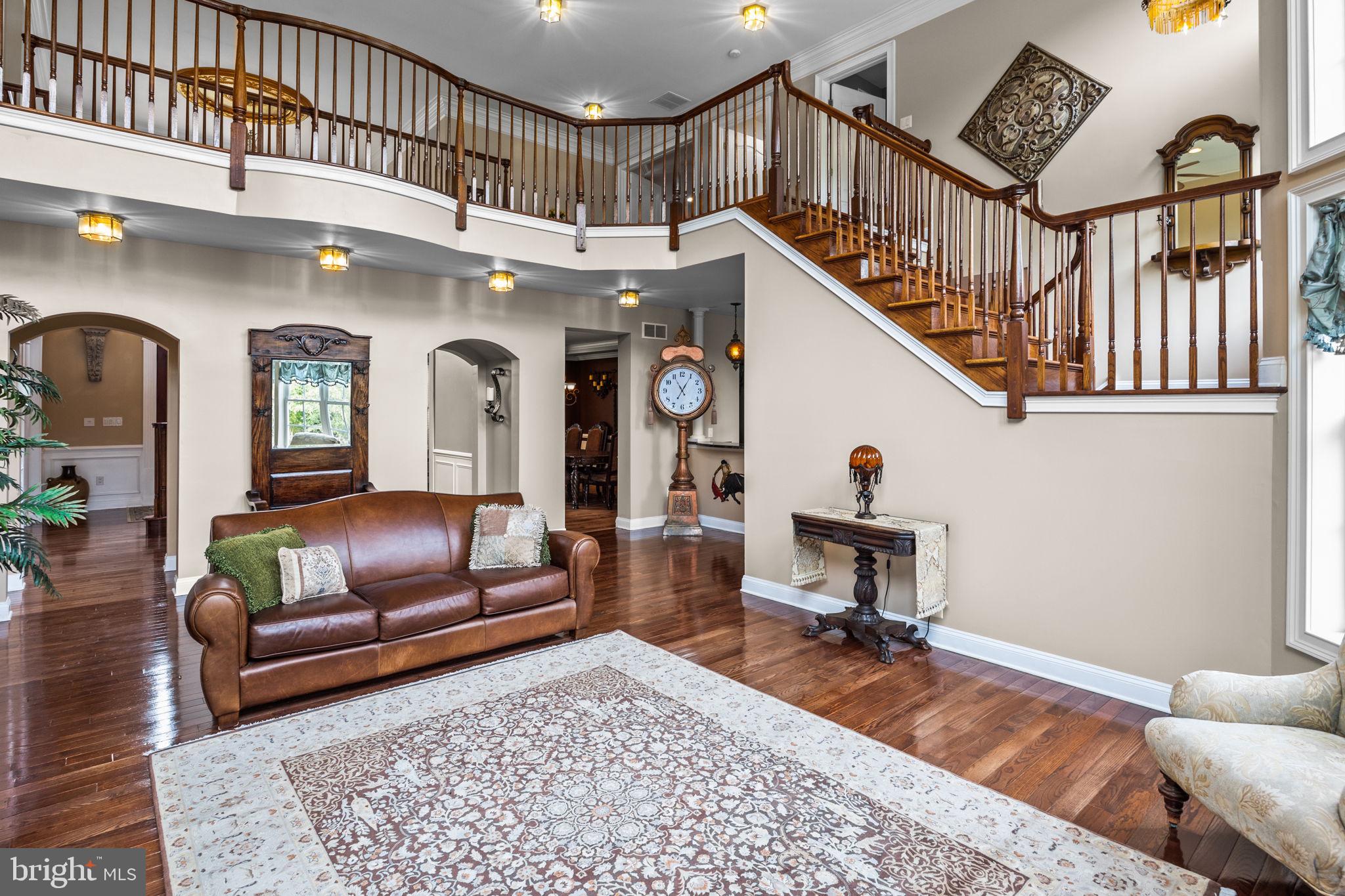 IVYLAND VILLAGE - Residential