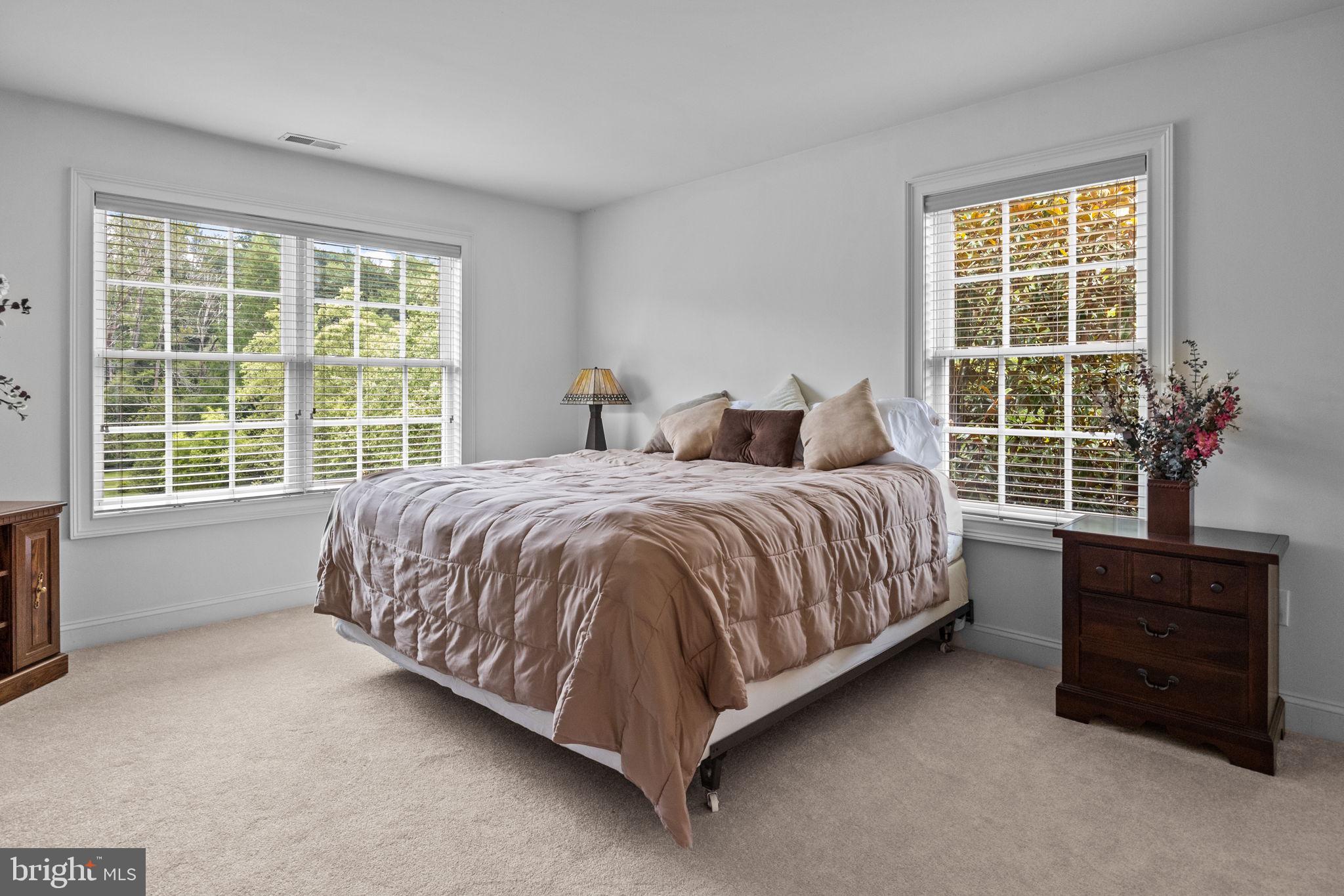 IVYLAND VILLAGE - Residential