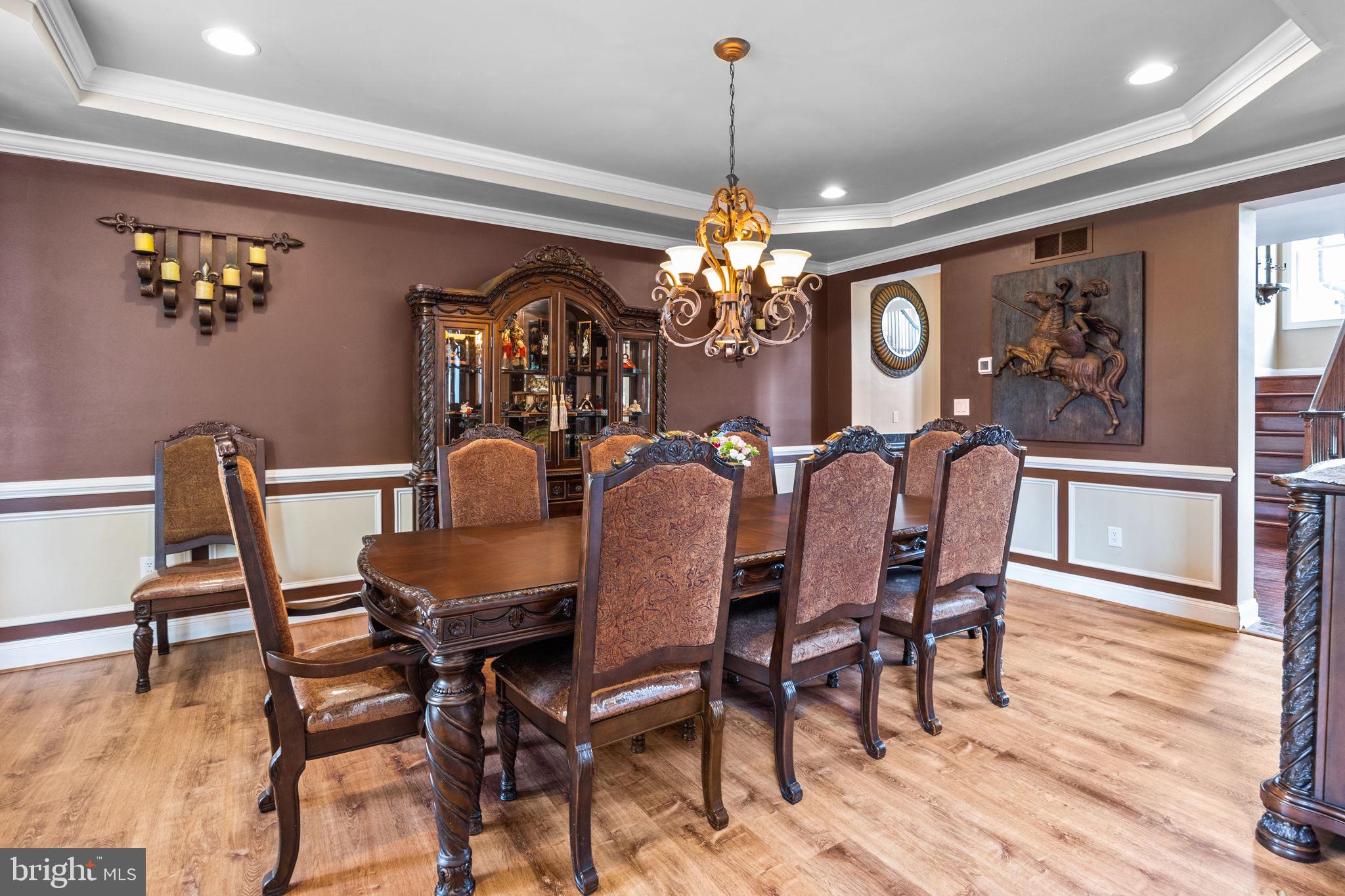 IVYLAND VILLAGE - Residential