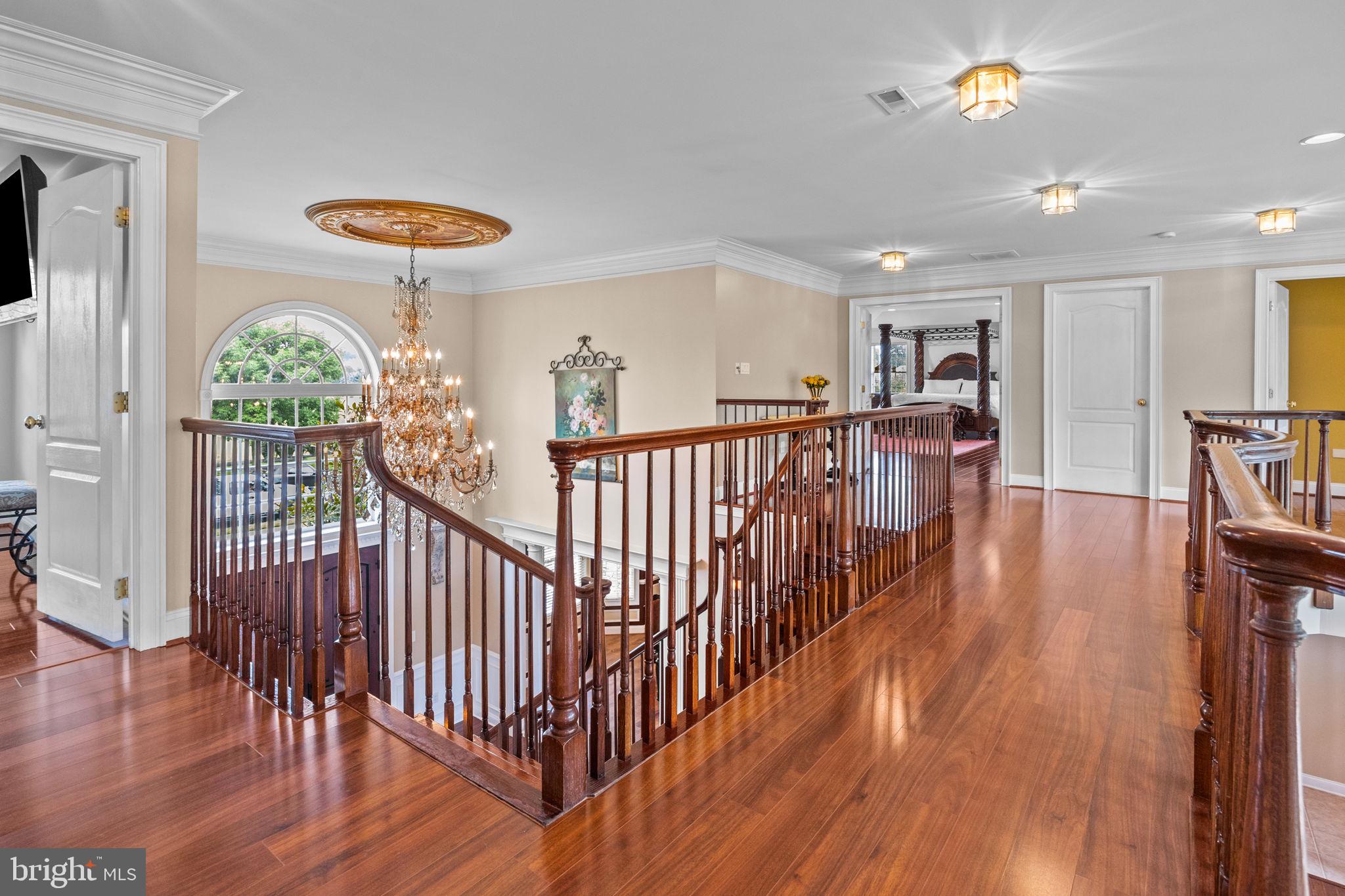 IVYLAND VILLAGE - Residential