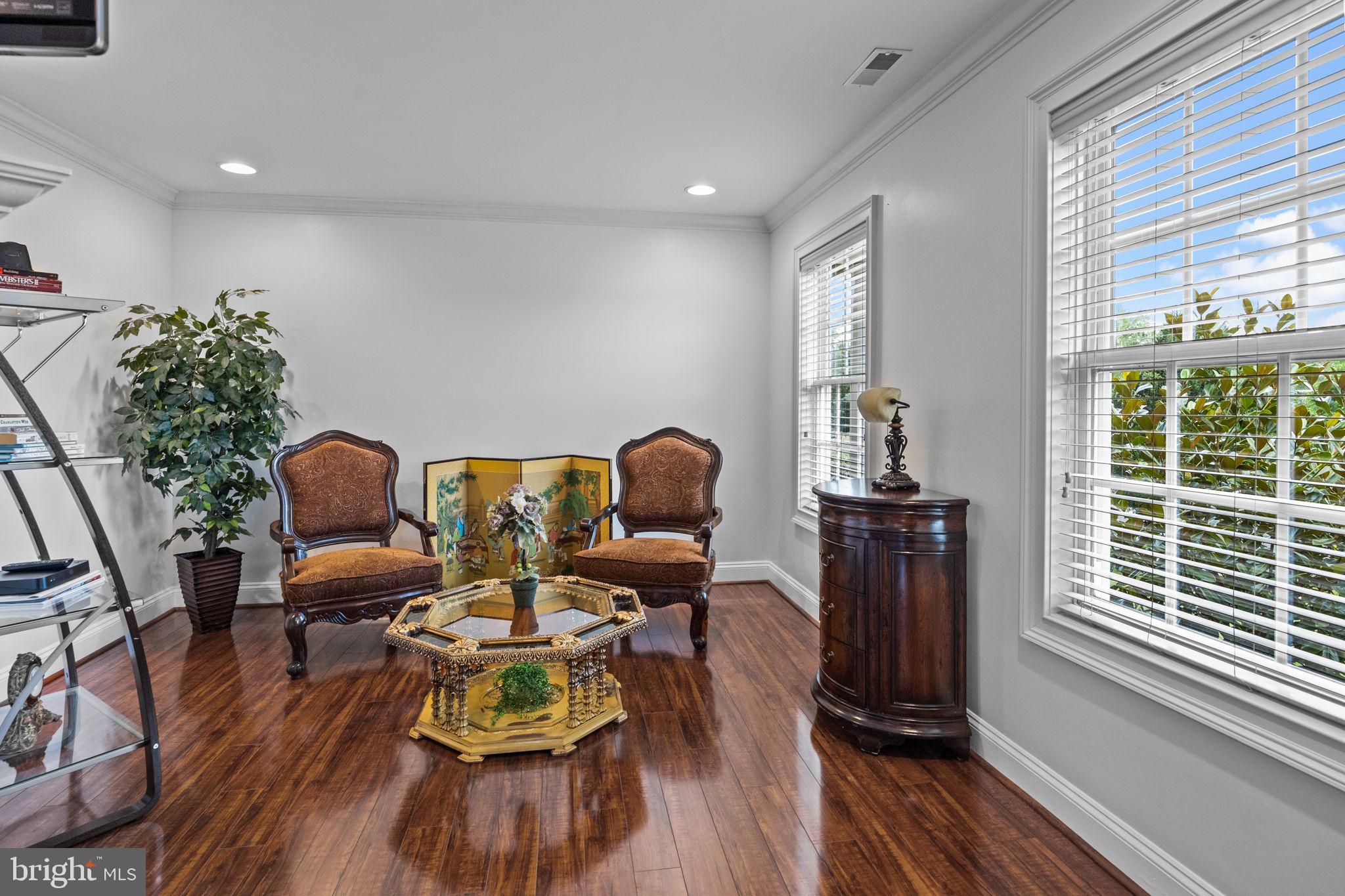 IVYLAND VILLAGE - Residential