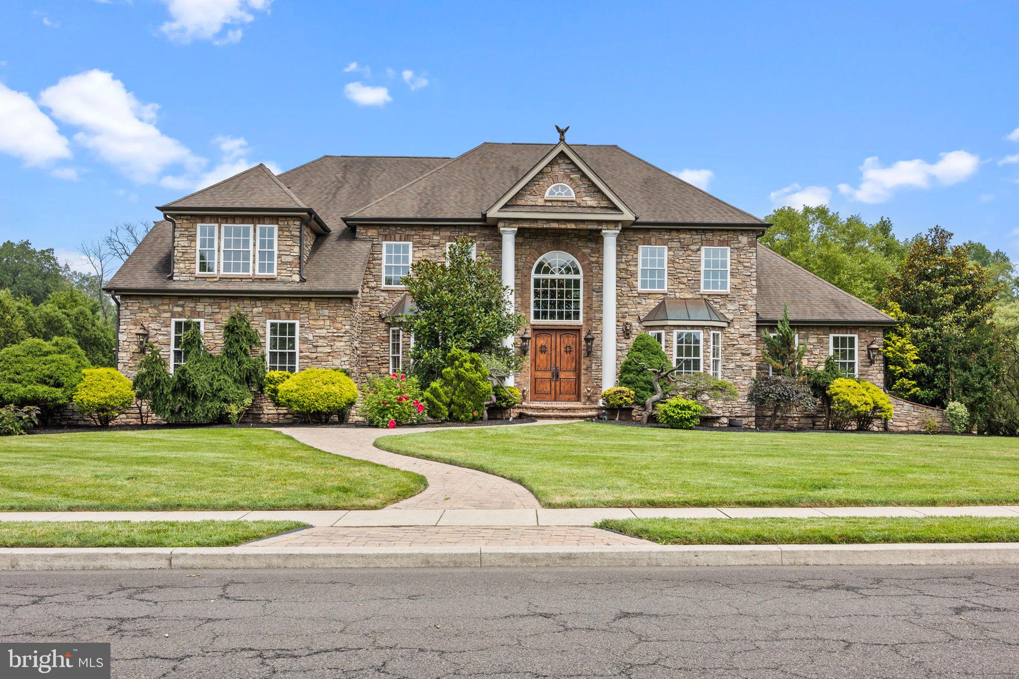 IVYLAND VILLAGE - Residential