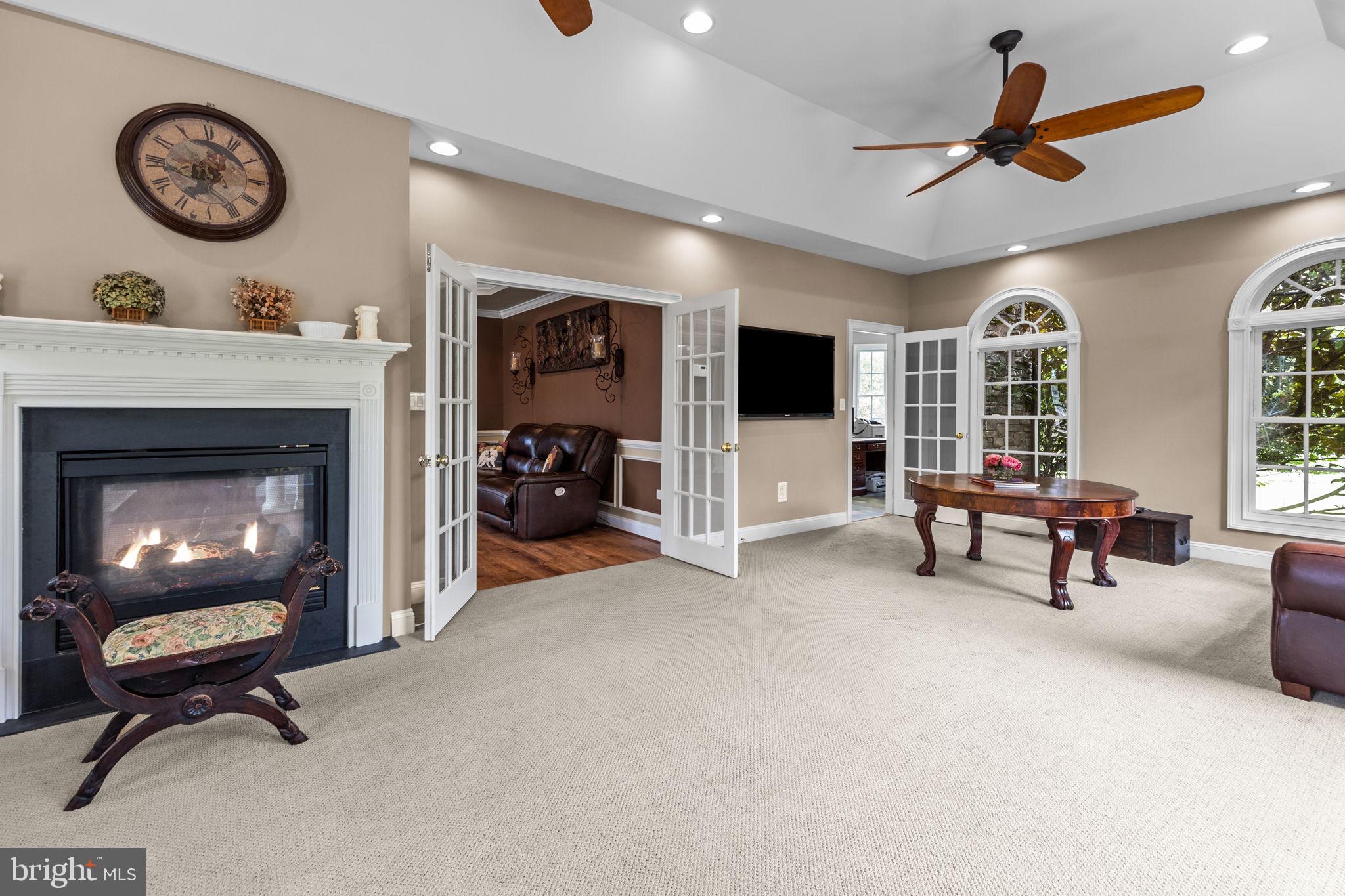 IVYLAND VILLAGE - Residential