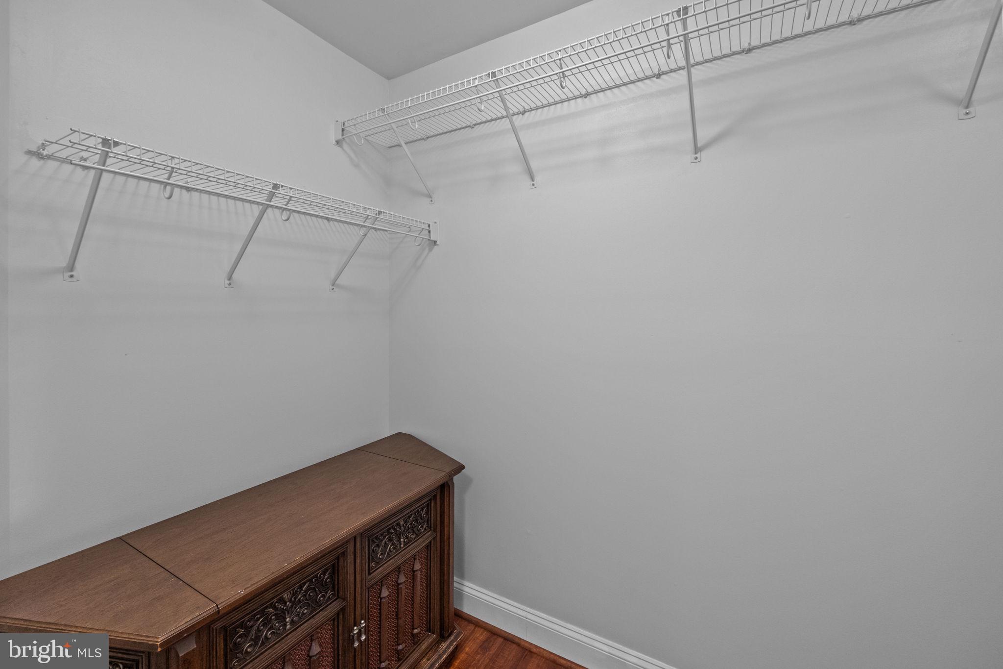 IVYLAND VILLAGE - Residential