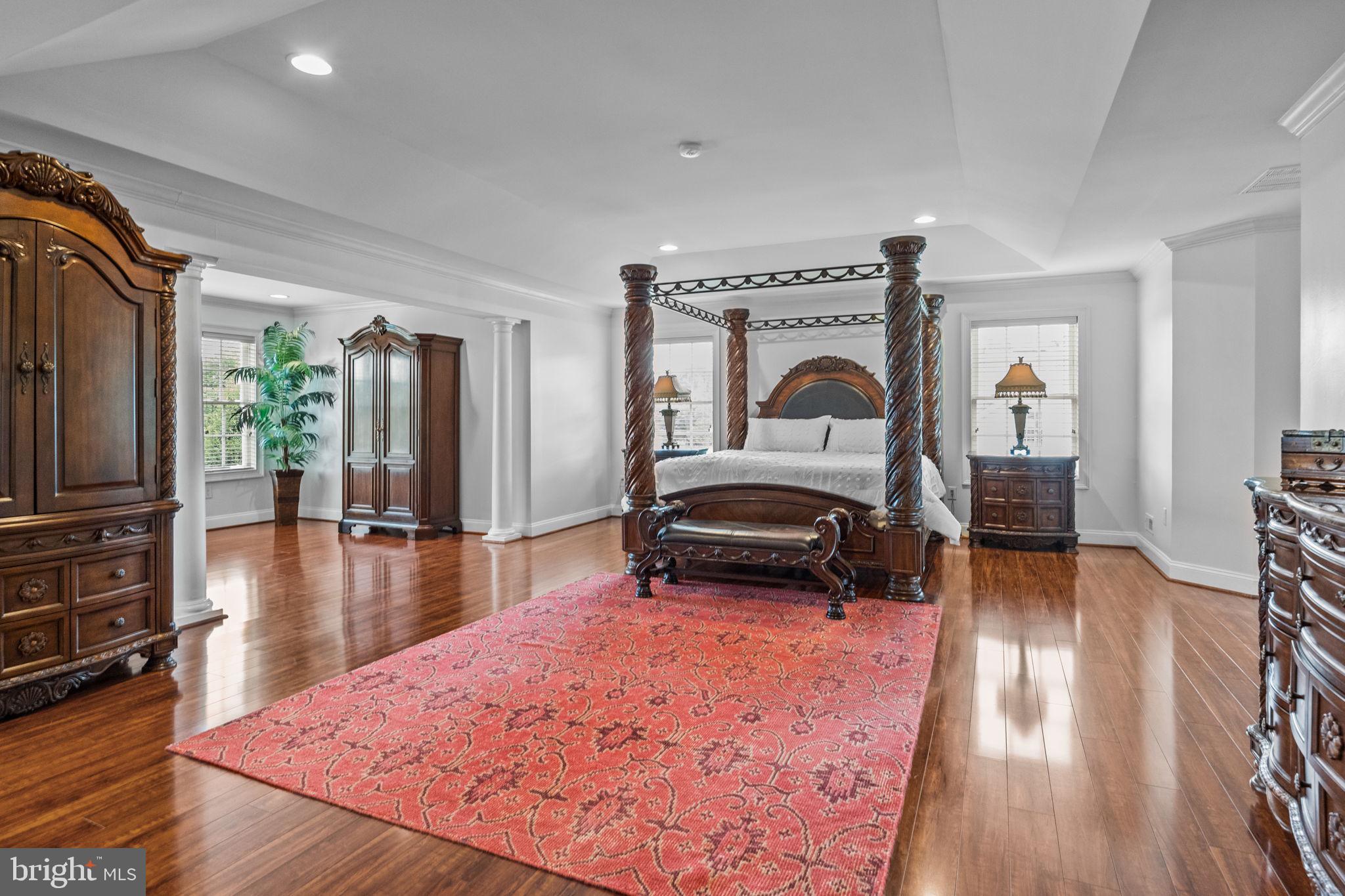 IVYLAND VILLAGE - Residential