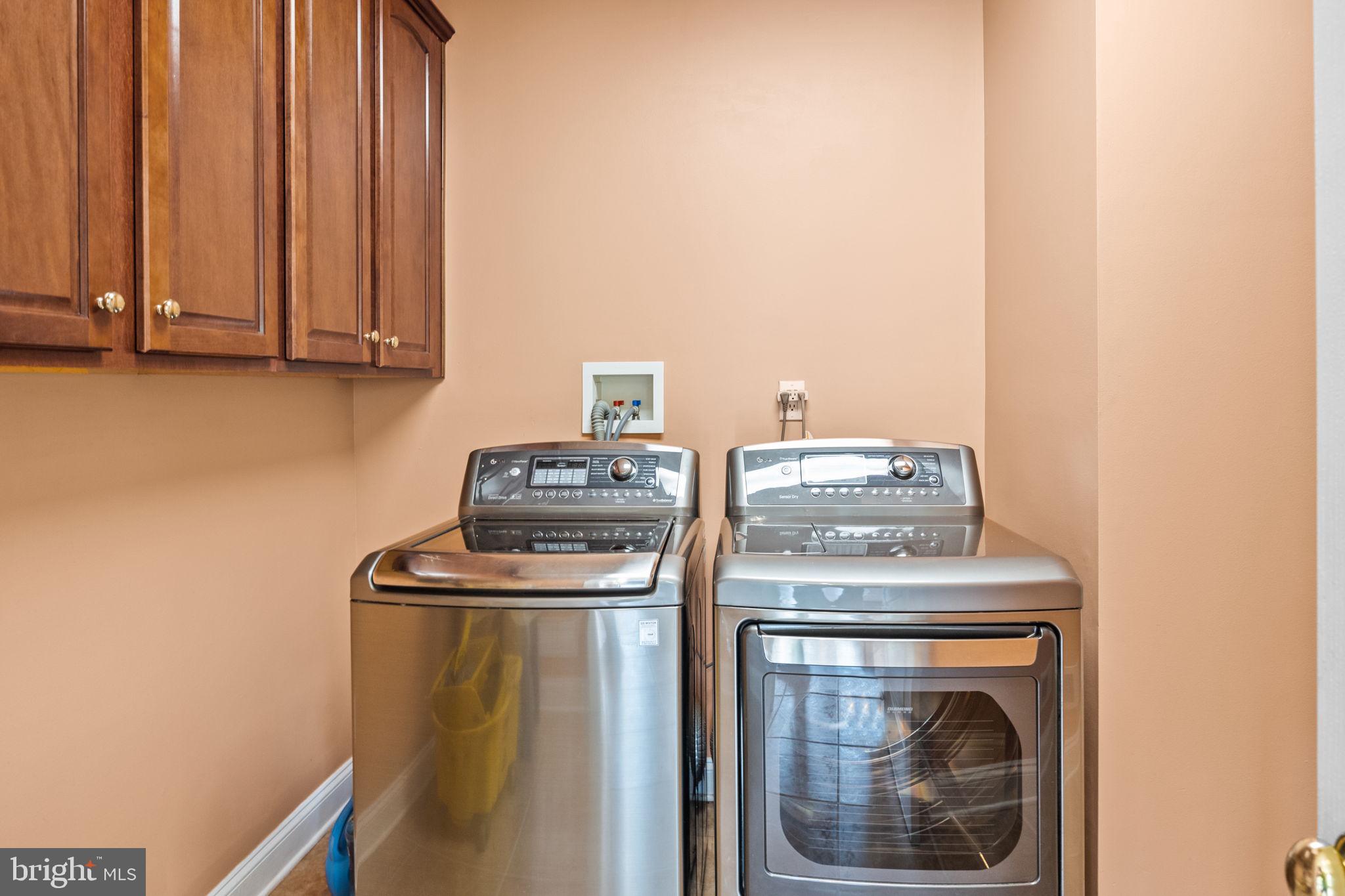 IVYLAND VILLAGE - Residential