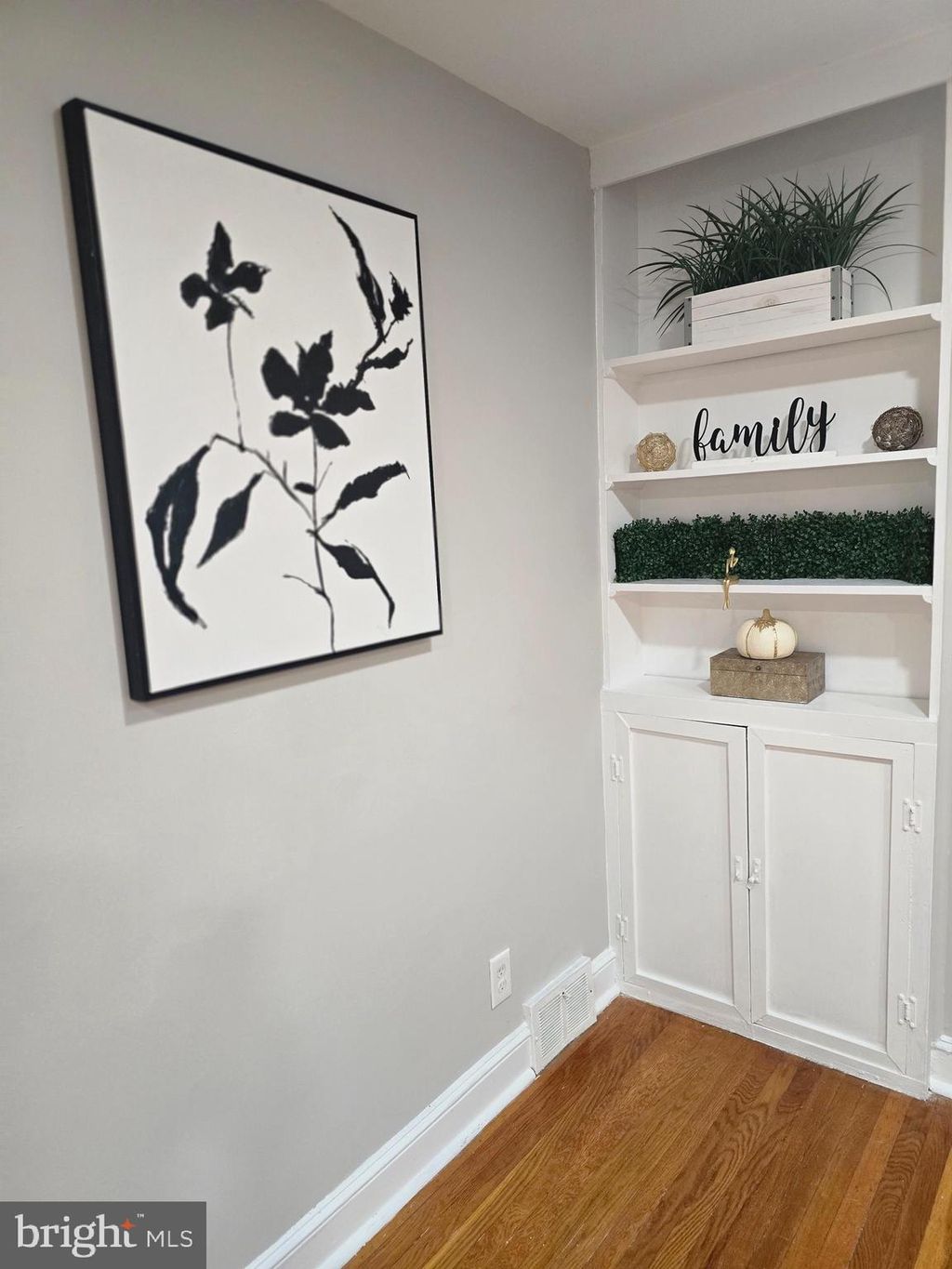 Photo of 940 E Allens Lane, PHILADELPHIA, PA 19150 (MLS # PAPH2548588)