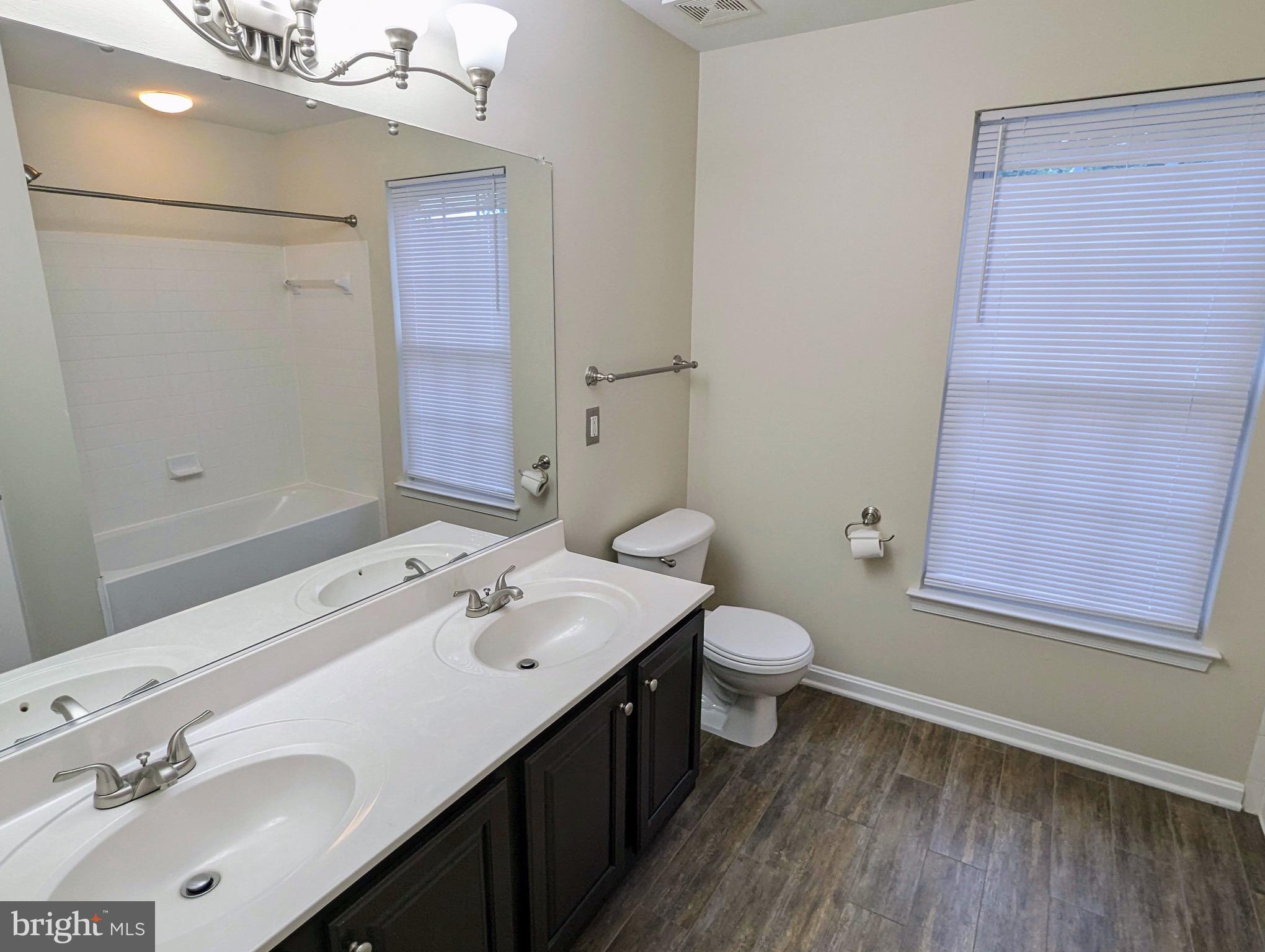 KINGSBROOKE - Residential Lease