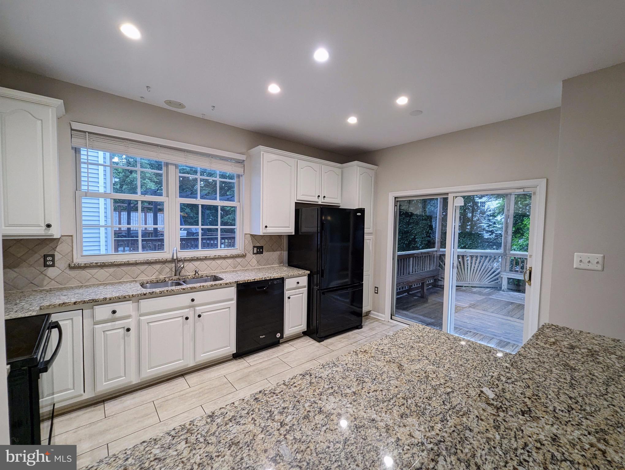 KINGSBROOKE - Residential Lease