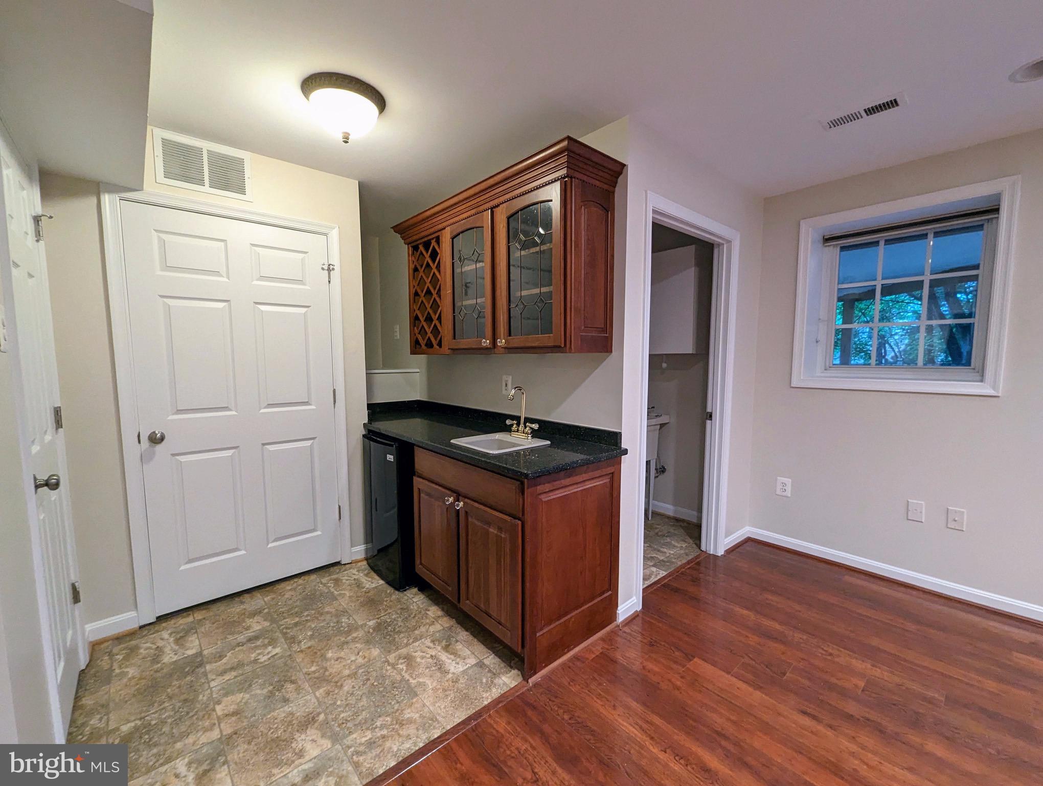 KINGSBROOKE - Residential Lease