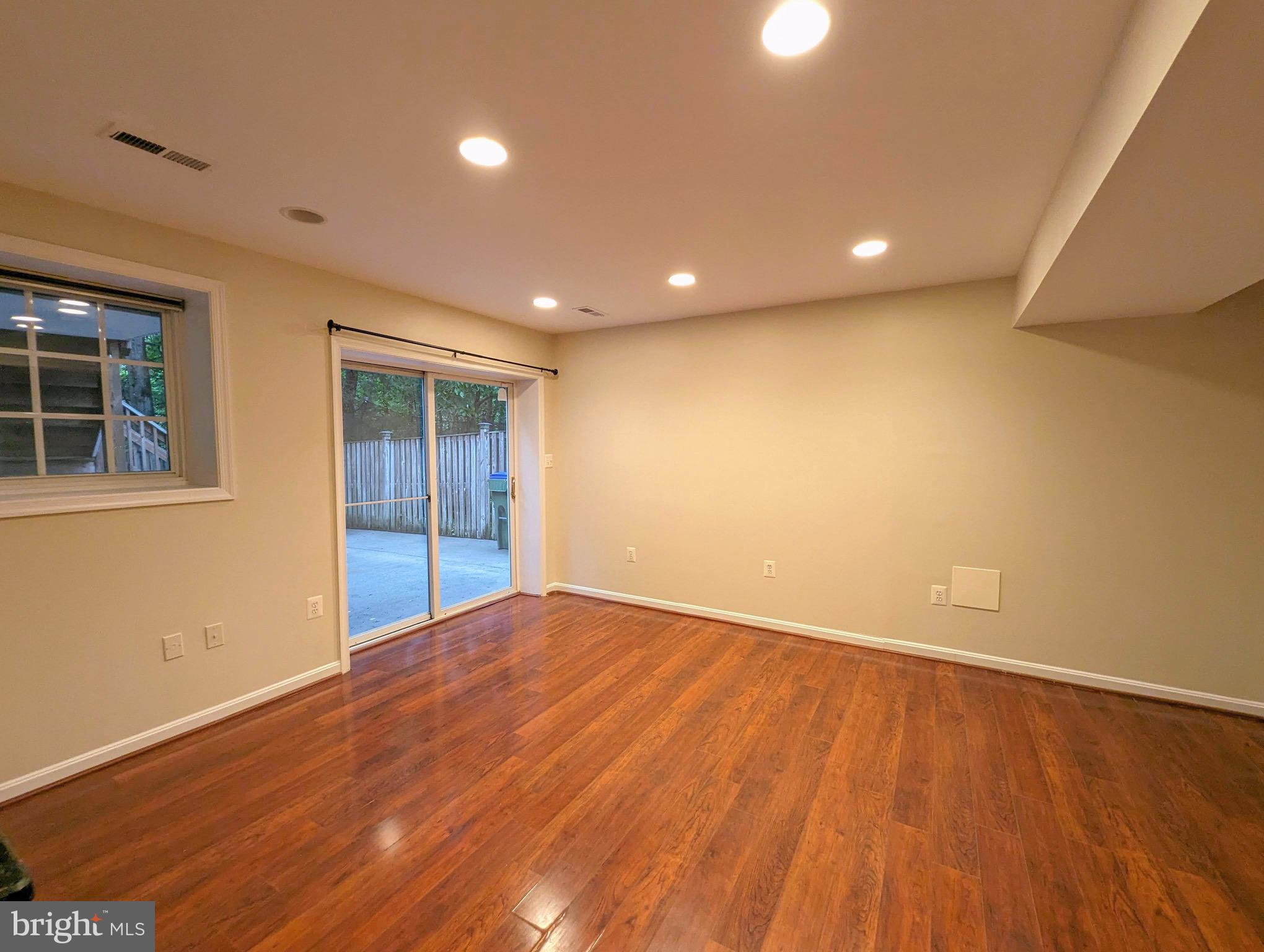 KINGSBROOKE - Residential Lease