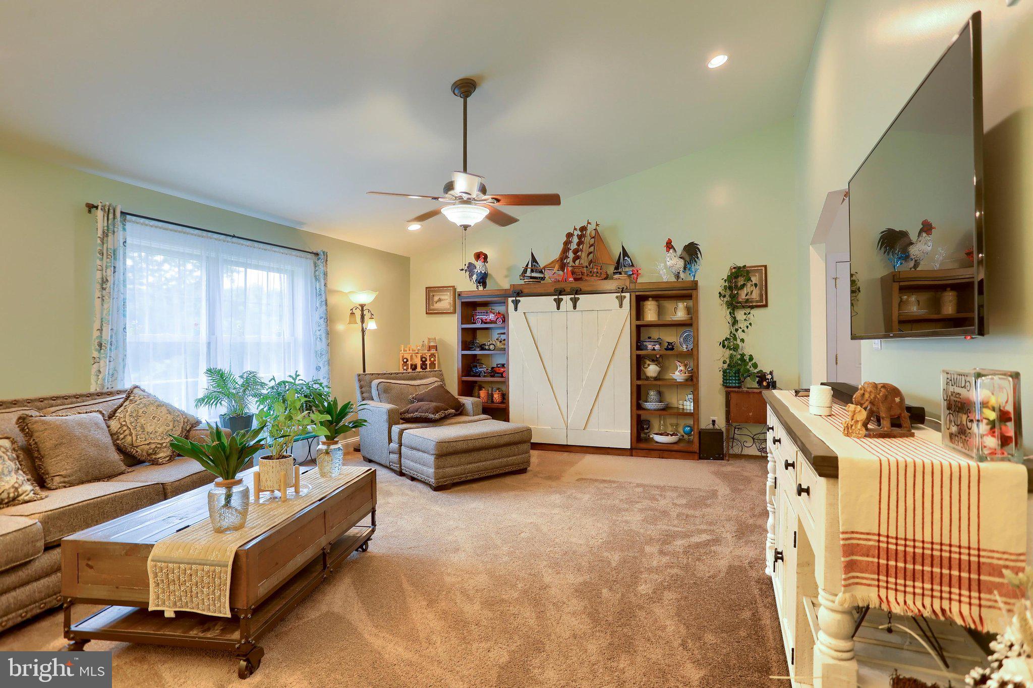 10 DAVID GLENN DRIVE