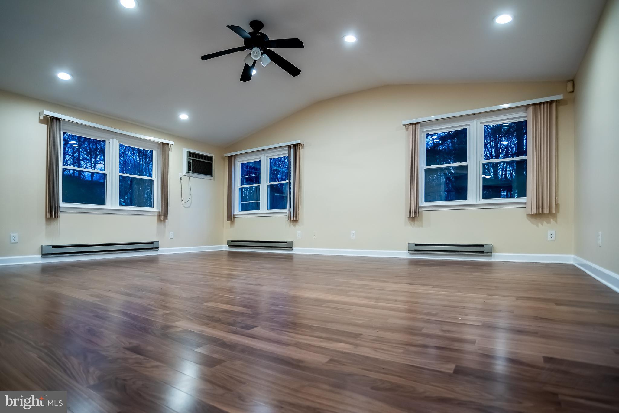 VILLAGE OF HICKORY RIDGE - Residential