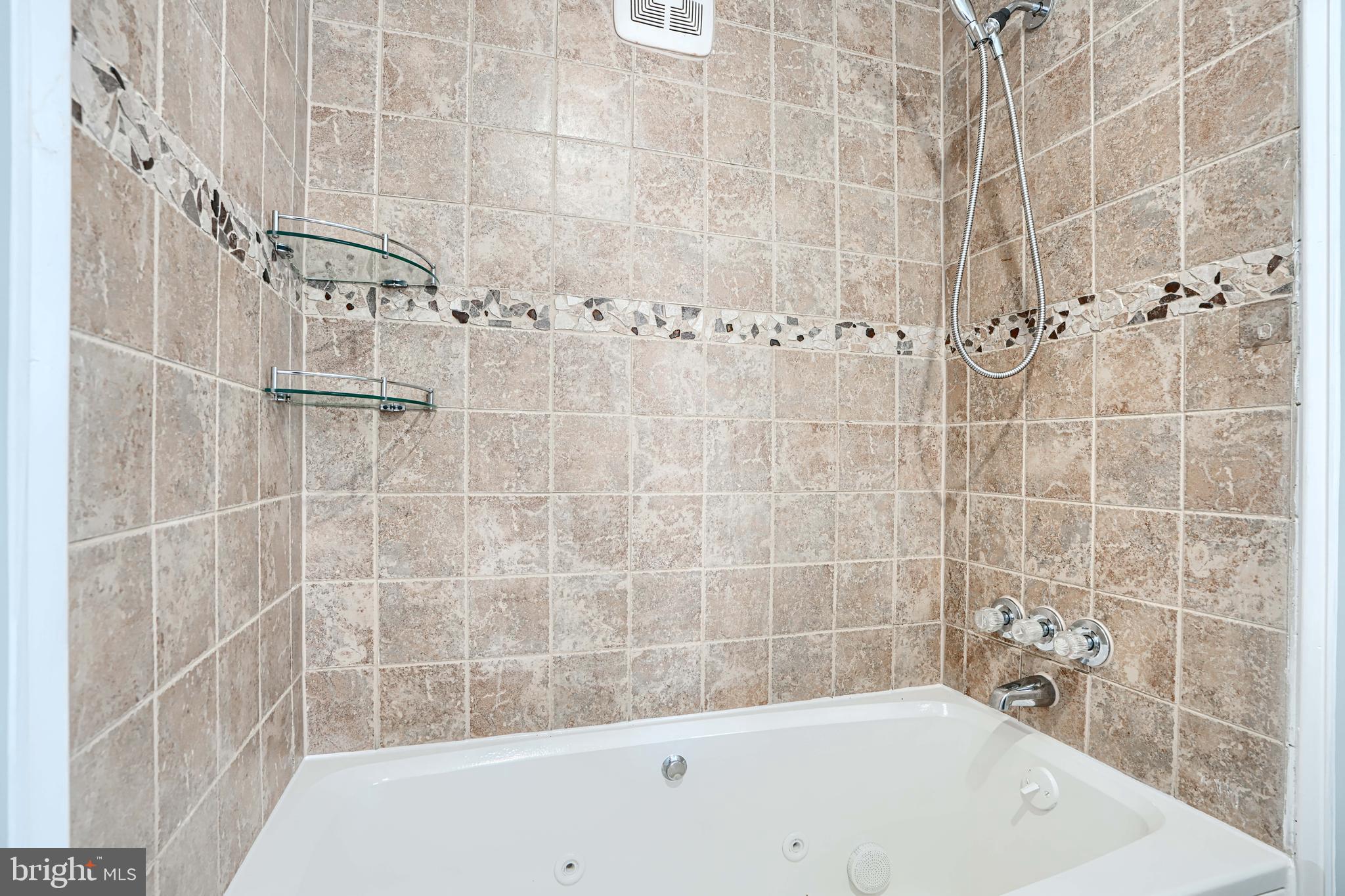 EASTERN TERRACE - Residential