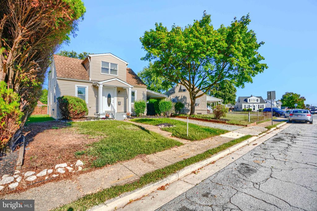 Photo of 25 Crafton Road, ESSEX, MD 21221 (MLS # MDBC2142386)