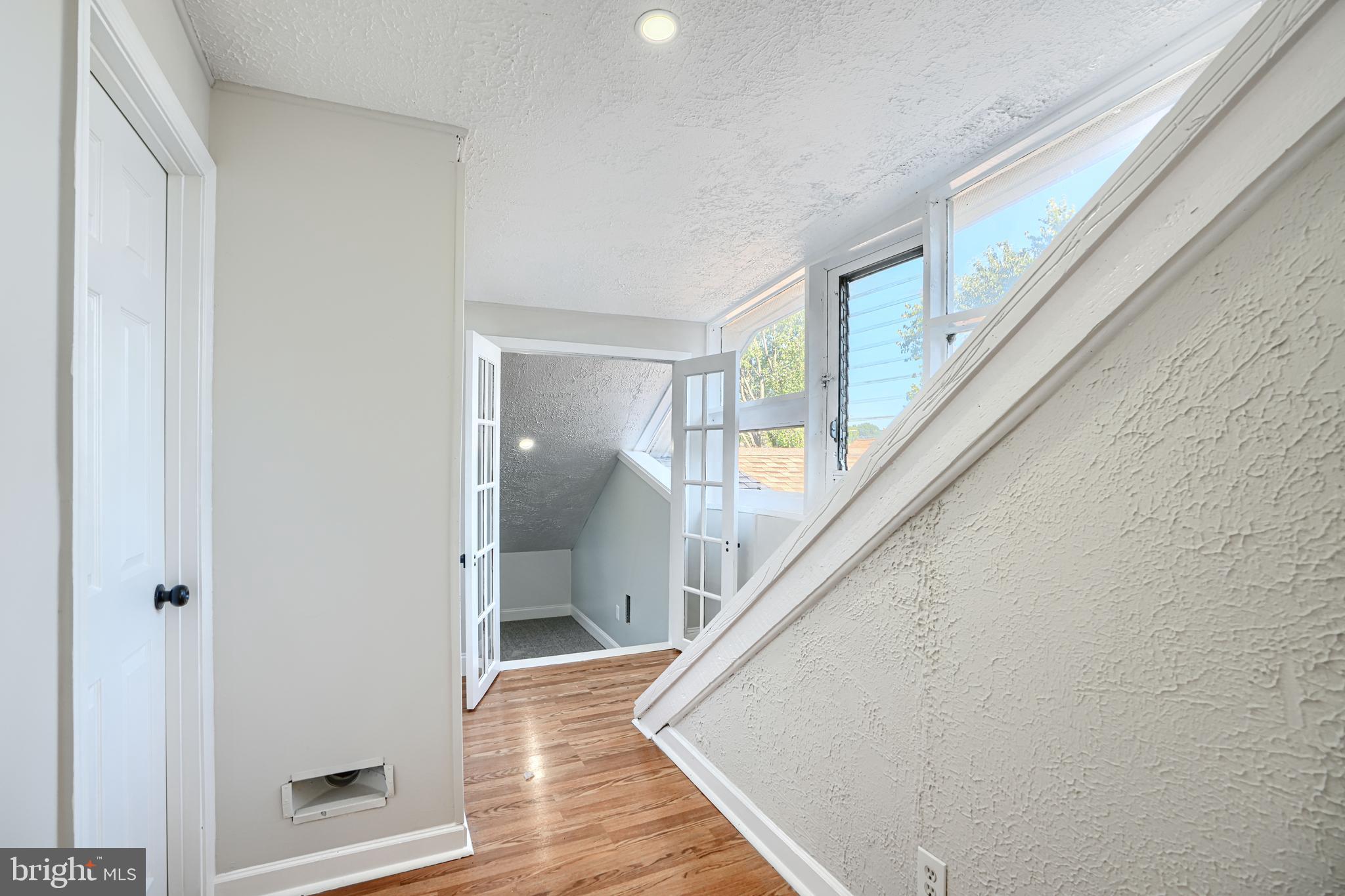 EASTERN TERRACE - Residential