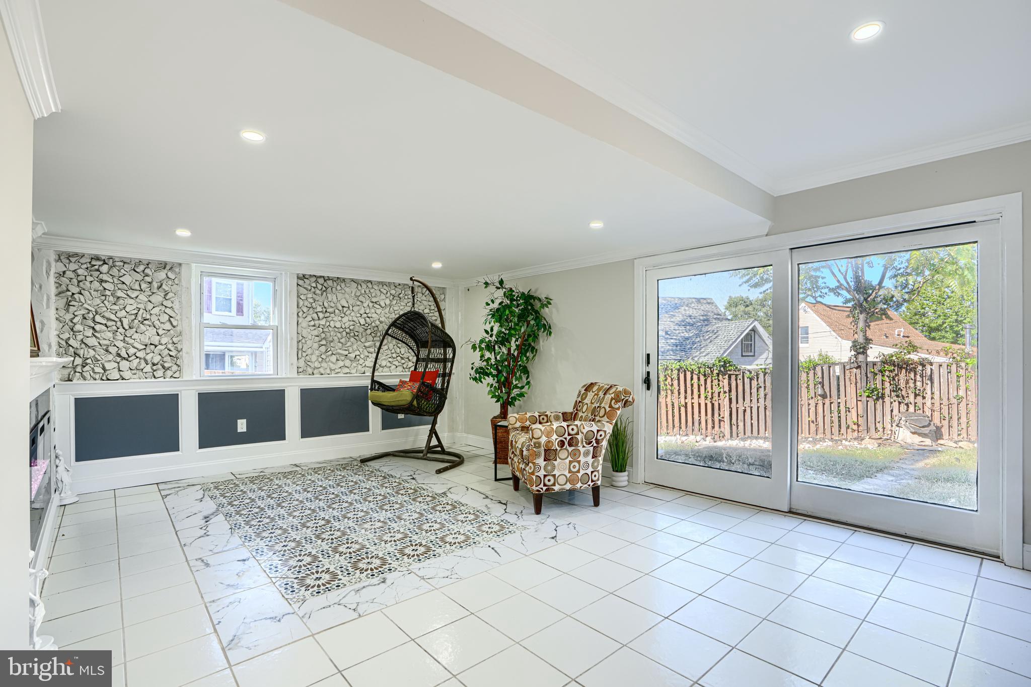 EASTERN TERRACE - Residential