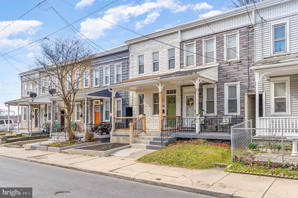 Photo of 706 BEAVER ST, LANCASTER, PA 17603 (MLS # PALA2031152)