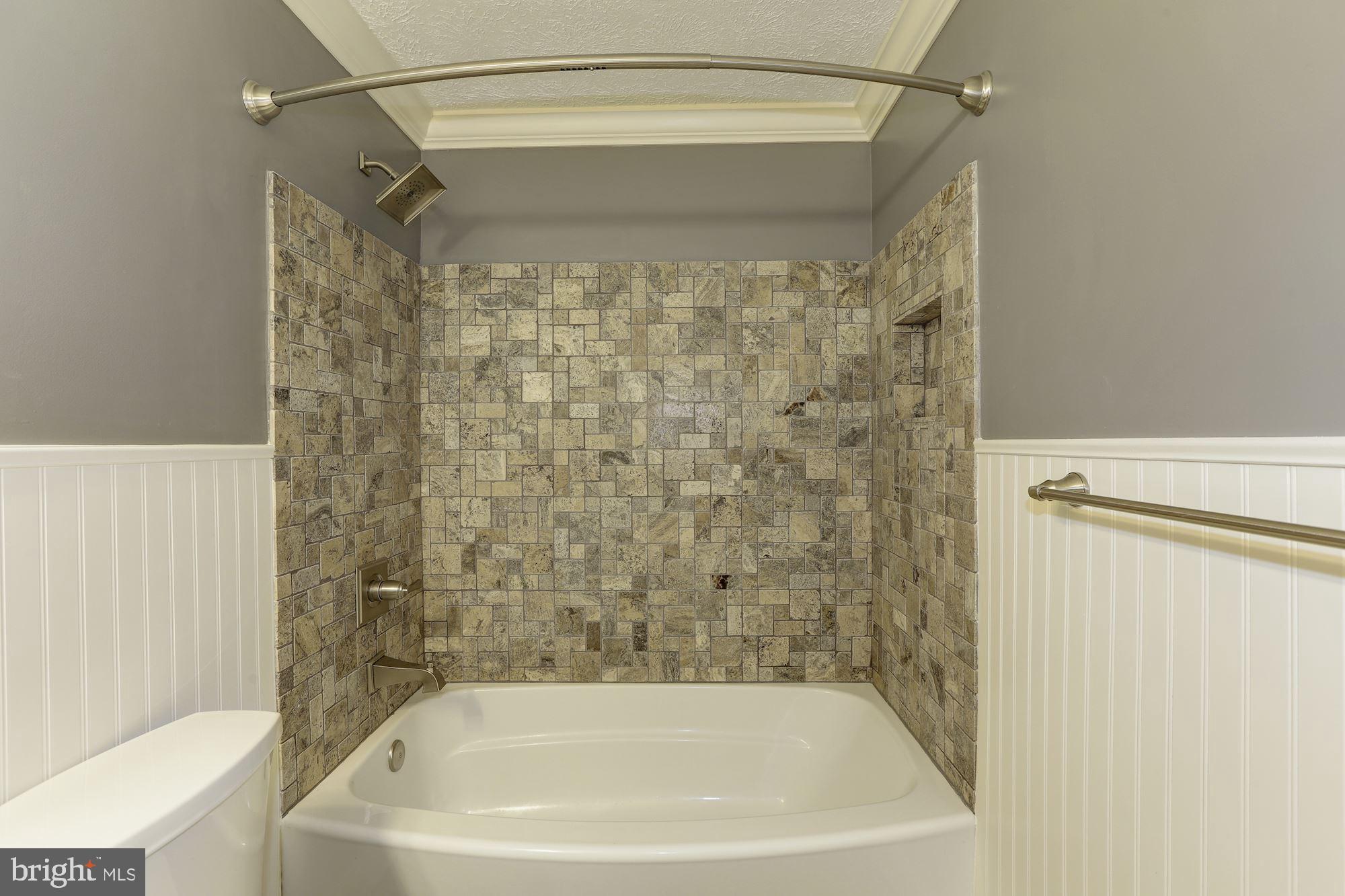 KINGS MEADE - Residential Lease