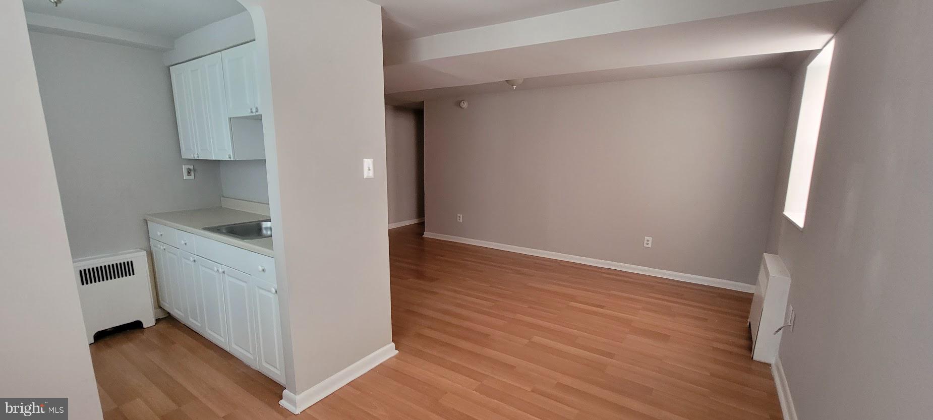 CASTOR GARDENS - Residential Lease