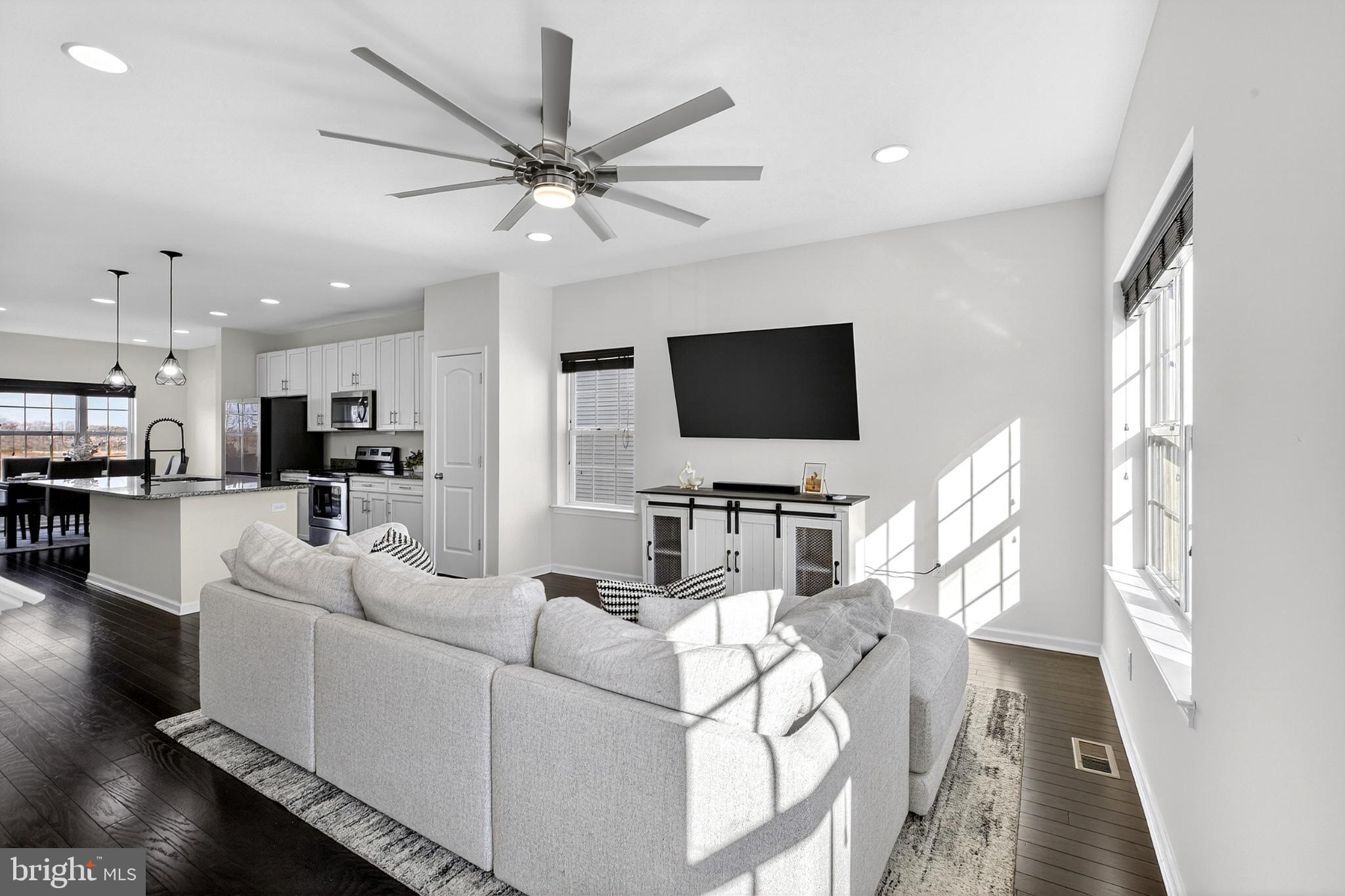 HYETTS CROSSING - Residential