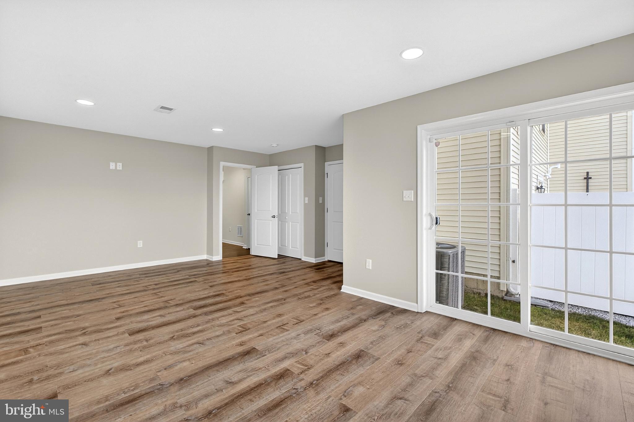 HYETTS CROSSING - Residential