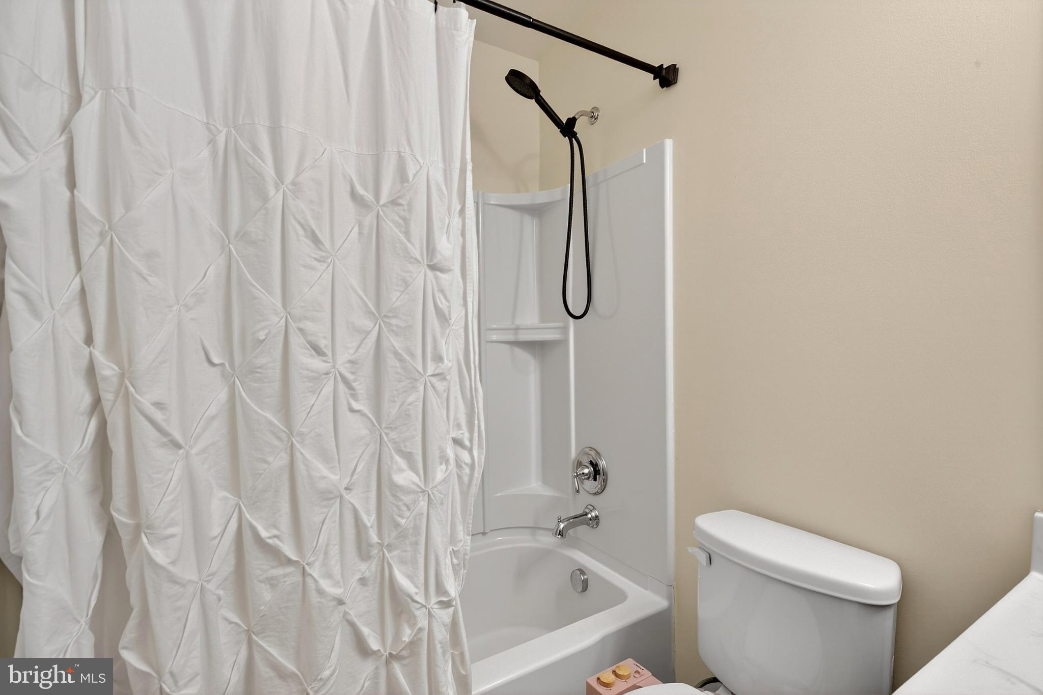 HYETTS CROSSING - Residential