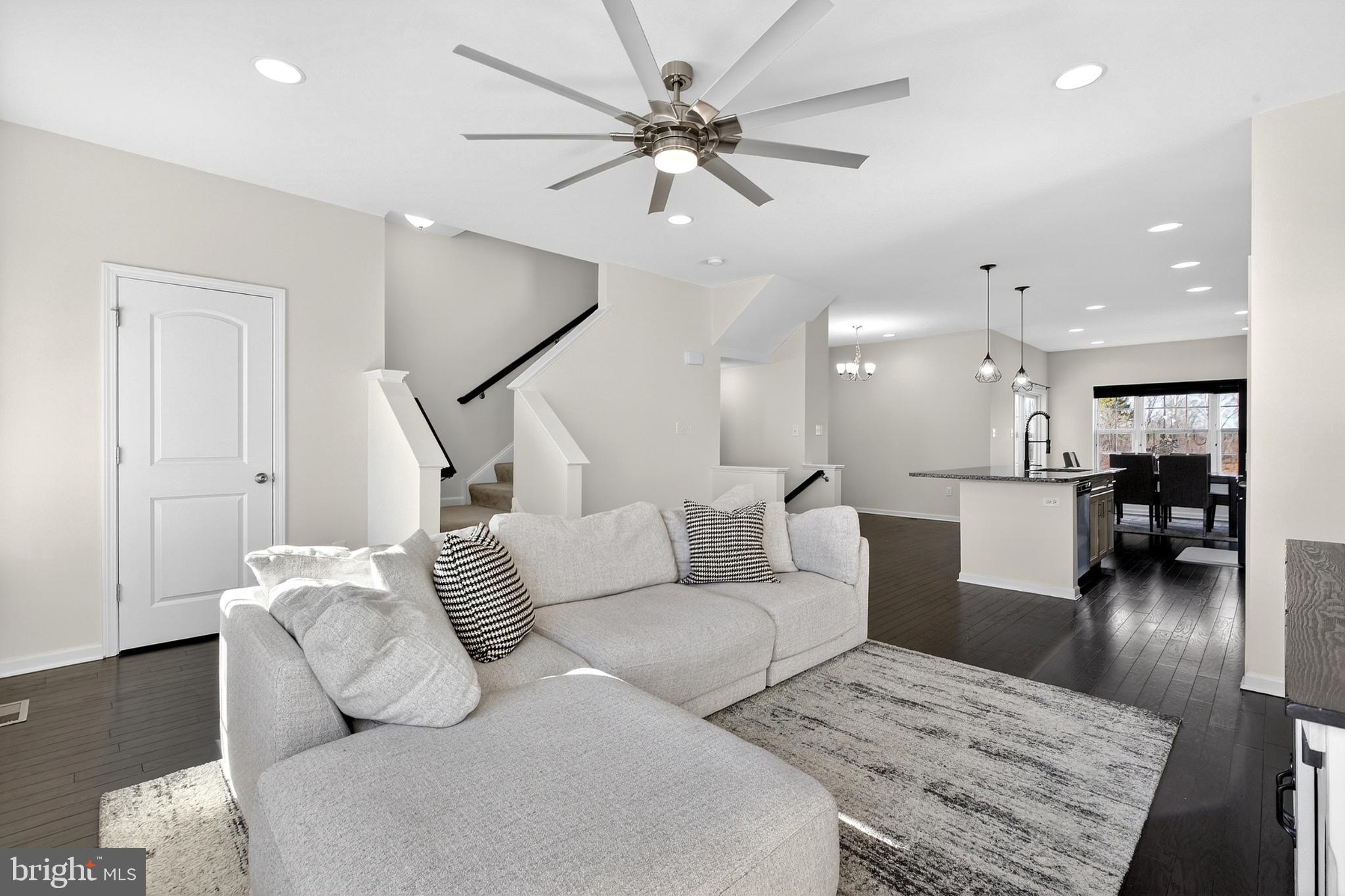 HYETTS CROSSING - Residential