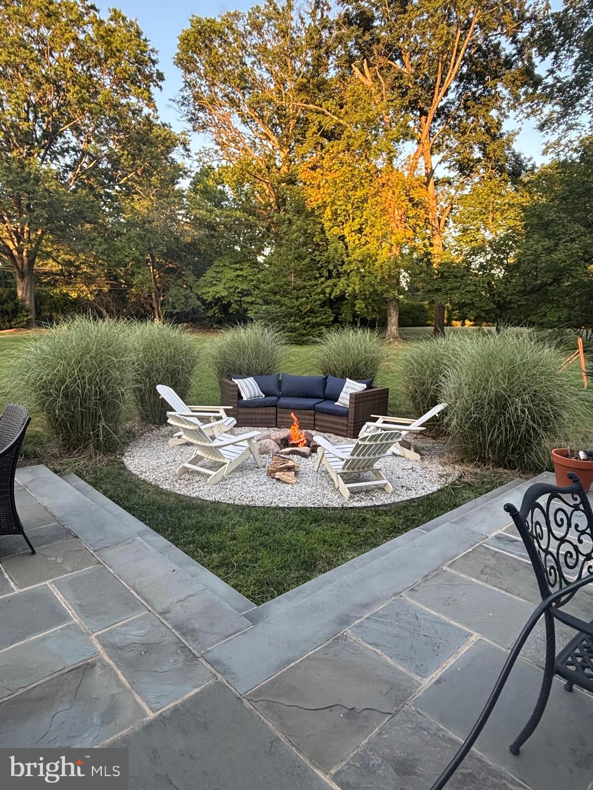 DELAVUE MANOR - Residential