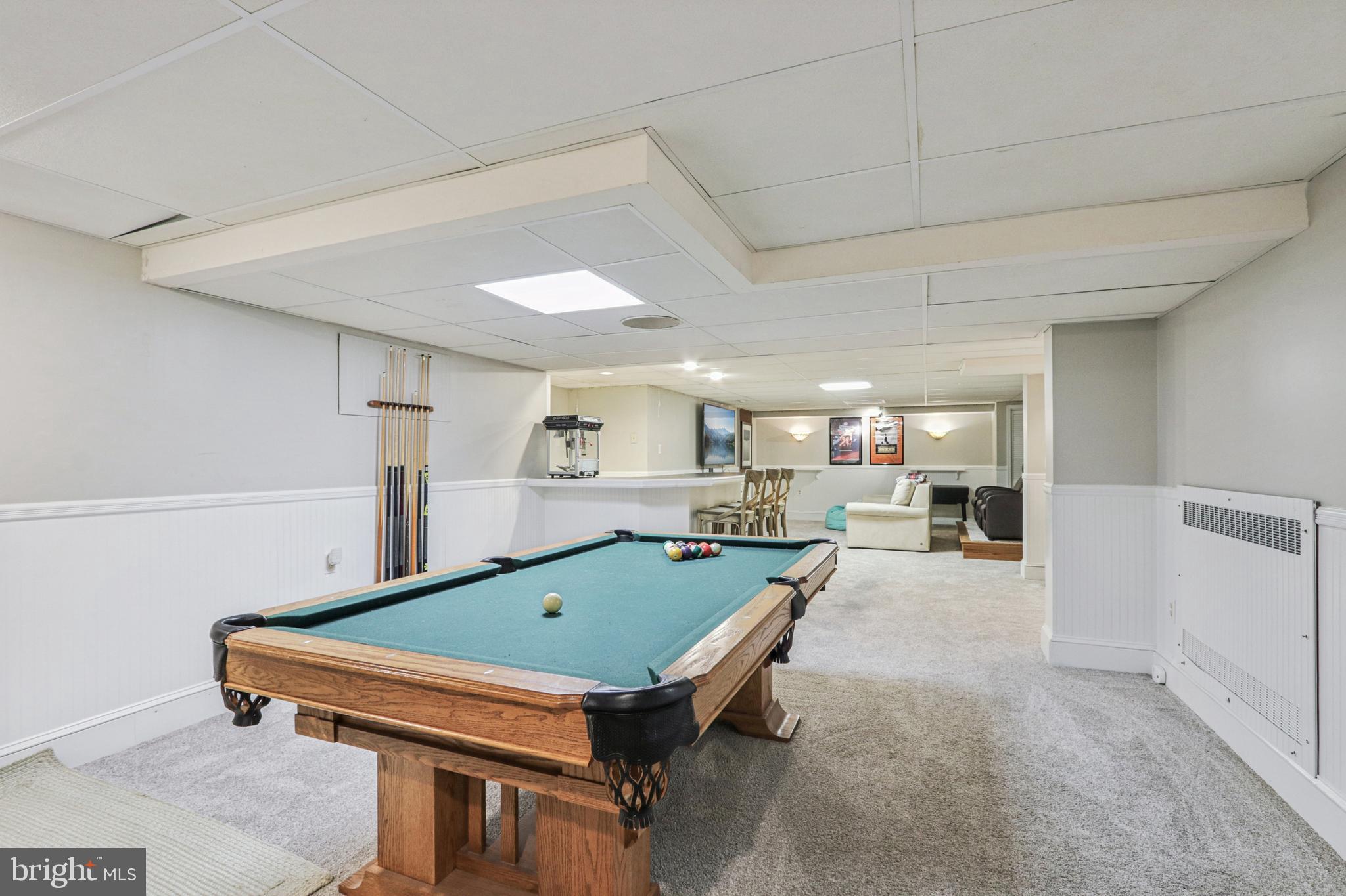 DELAVUE MANOR - Residential