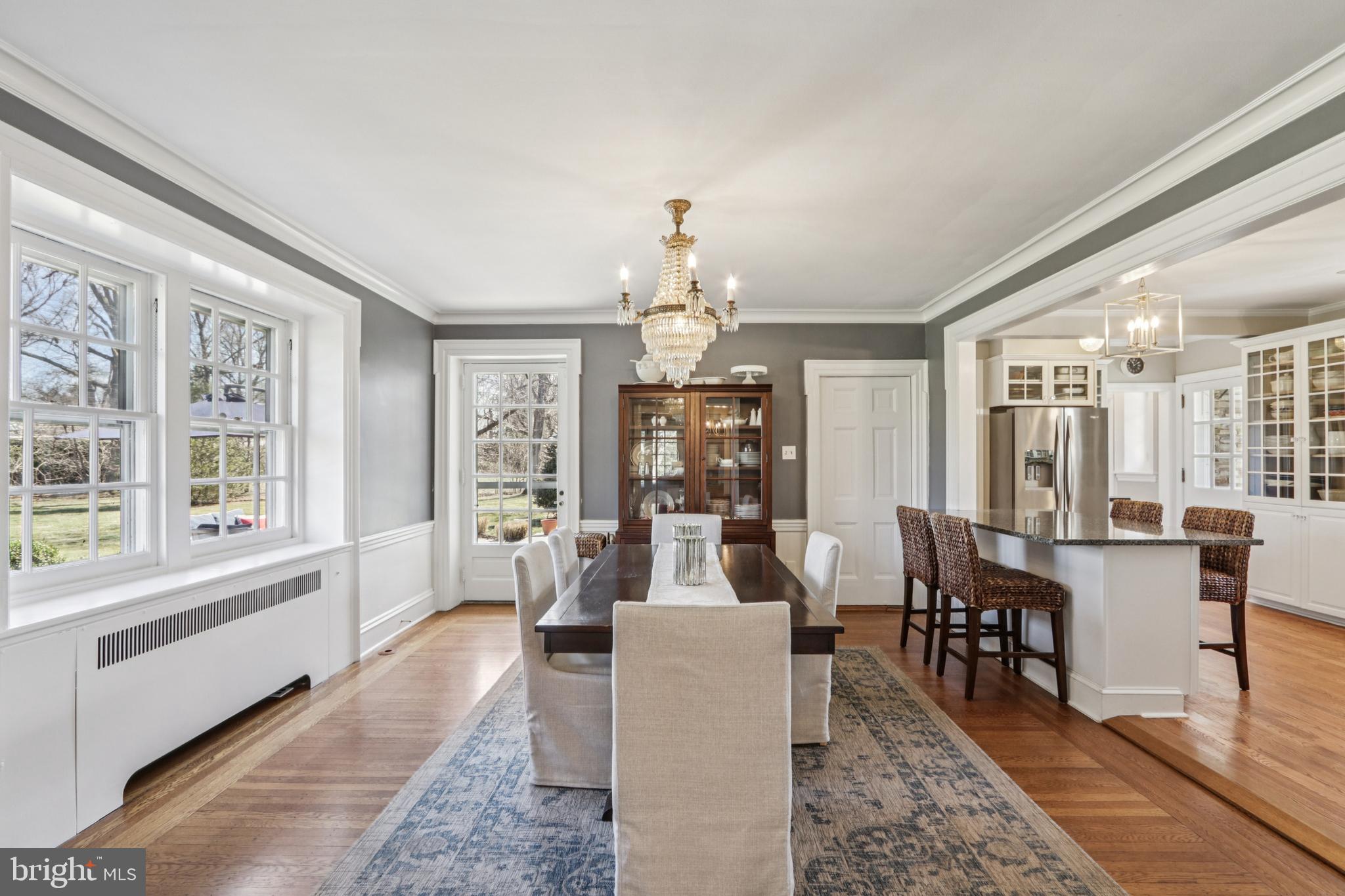 DELAVUE MANOR - Residential