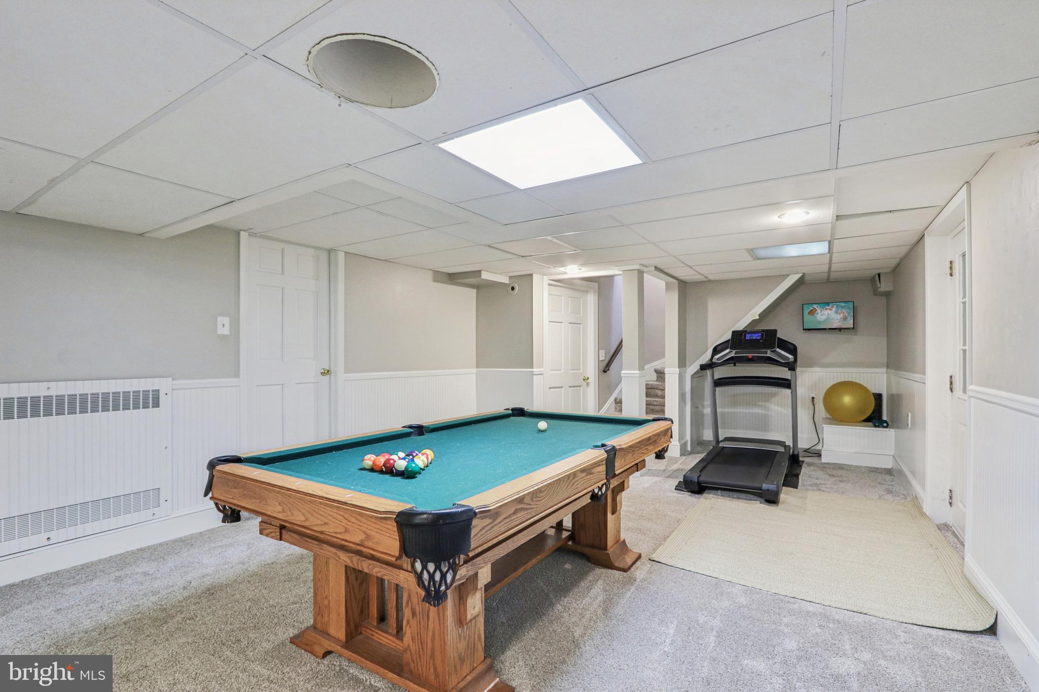 DELAVUE MANOR - Residential