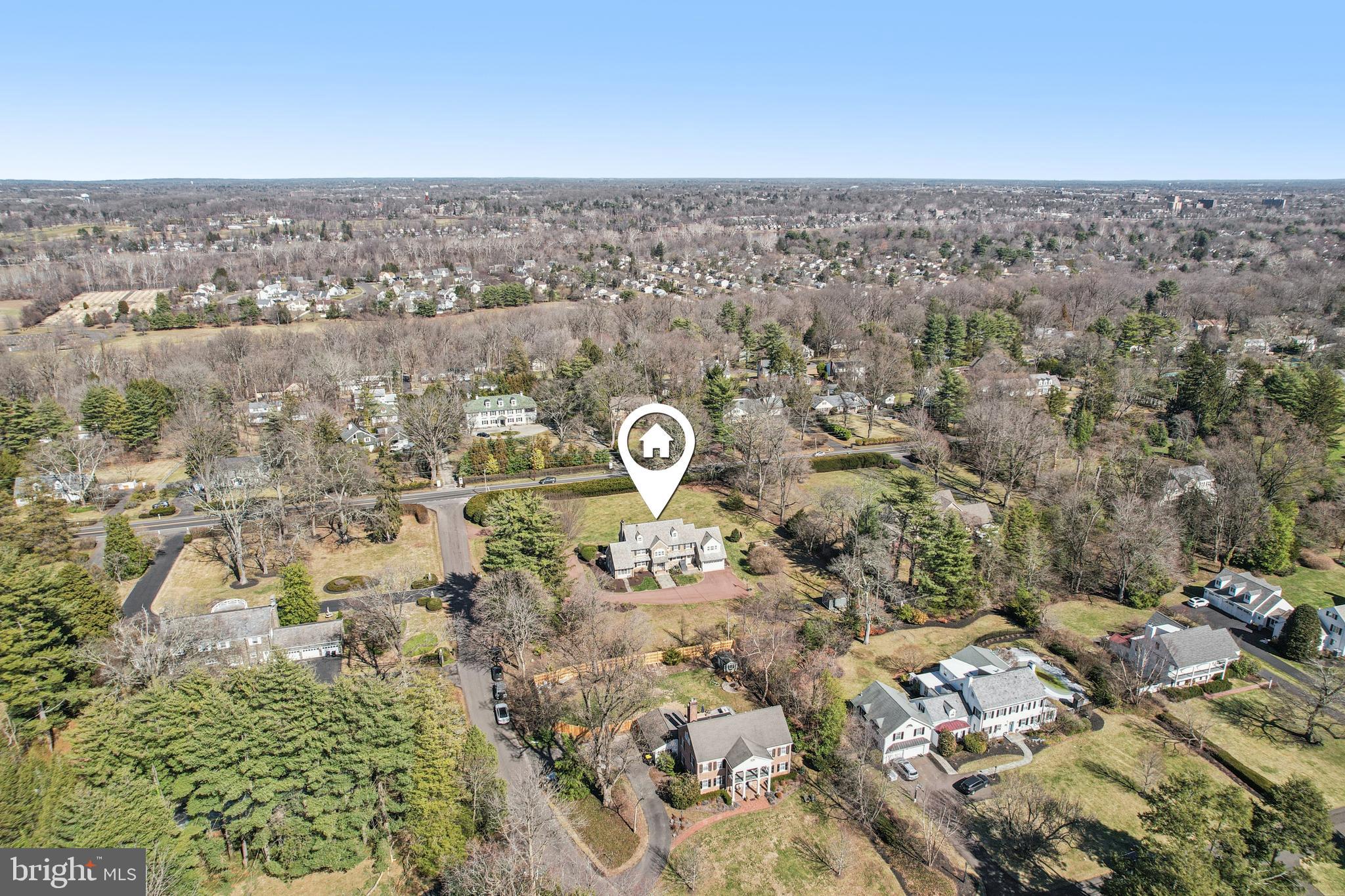 DELAVUE MANOR - Residential