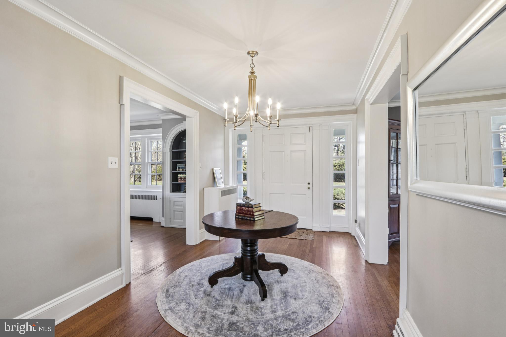 DELAVUE MANOR - Residential