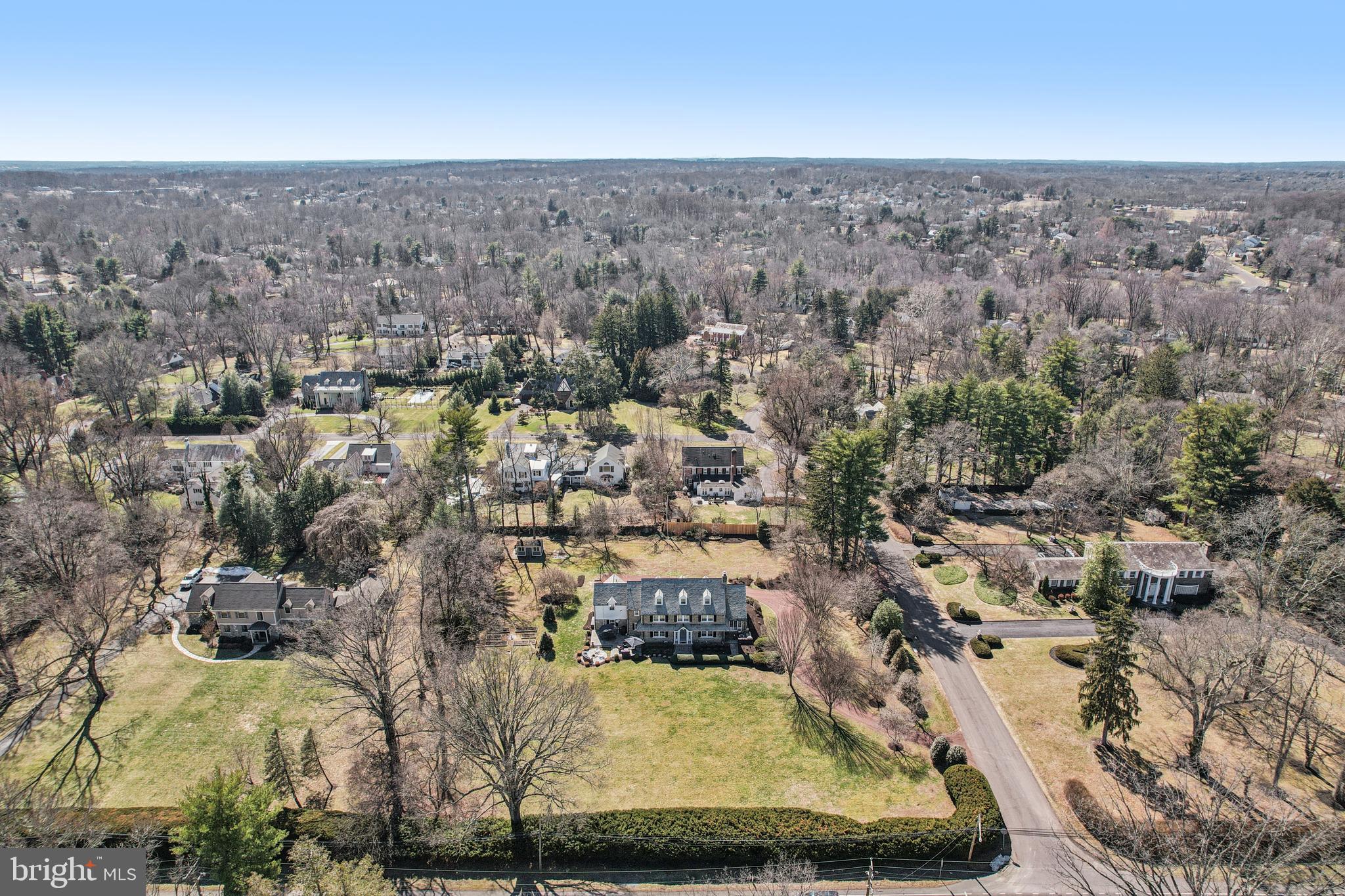 DELAVUE MANOR - Residential