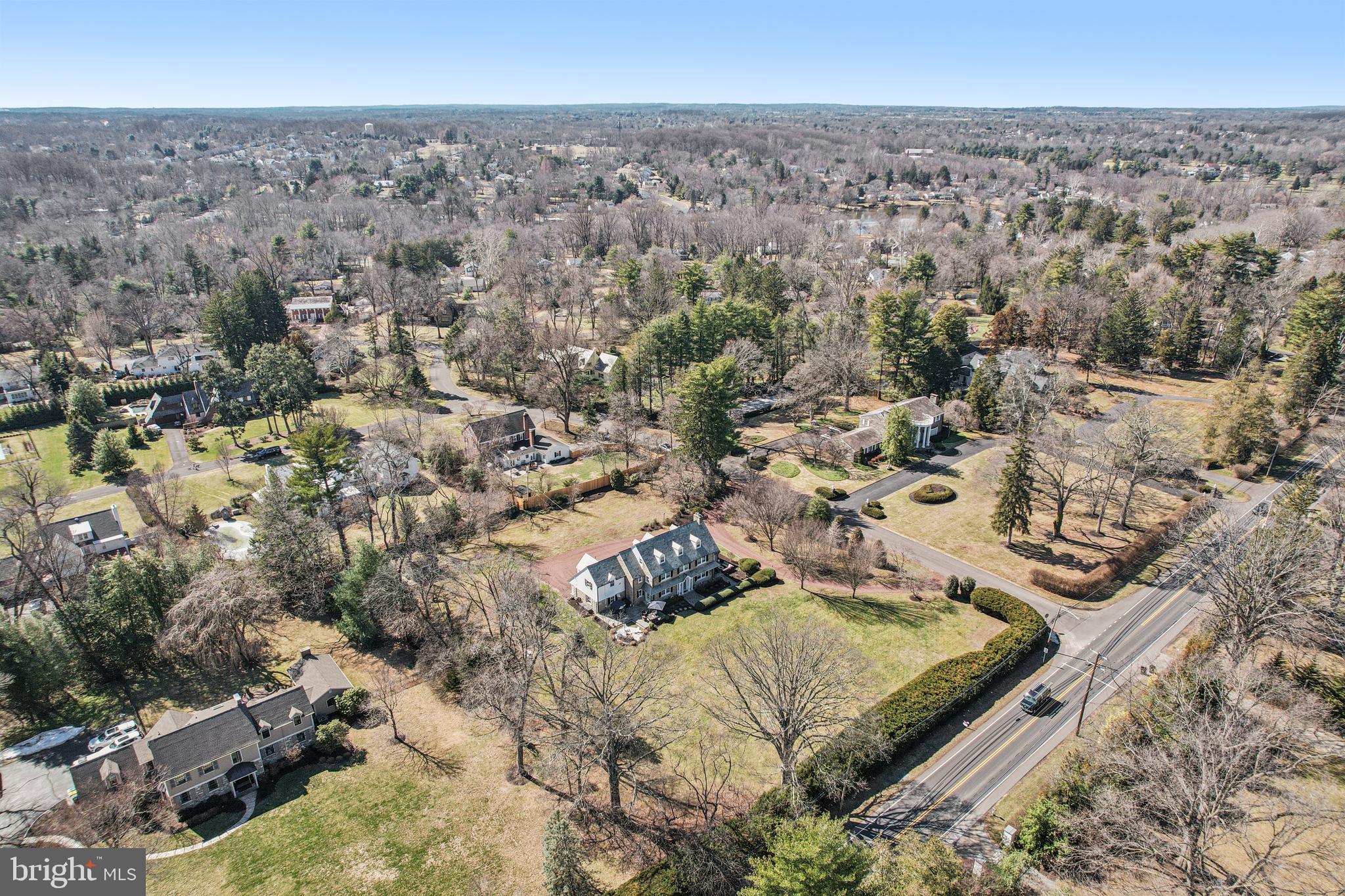 DELAVUE MANOR - Residential