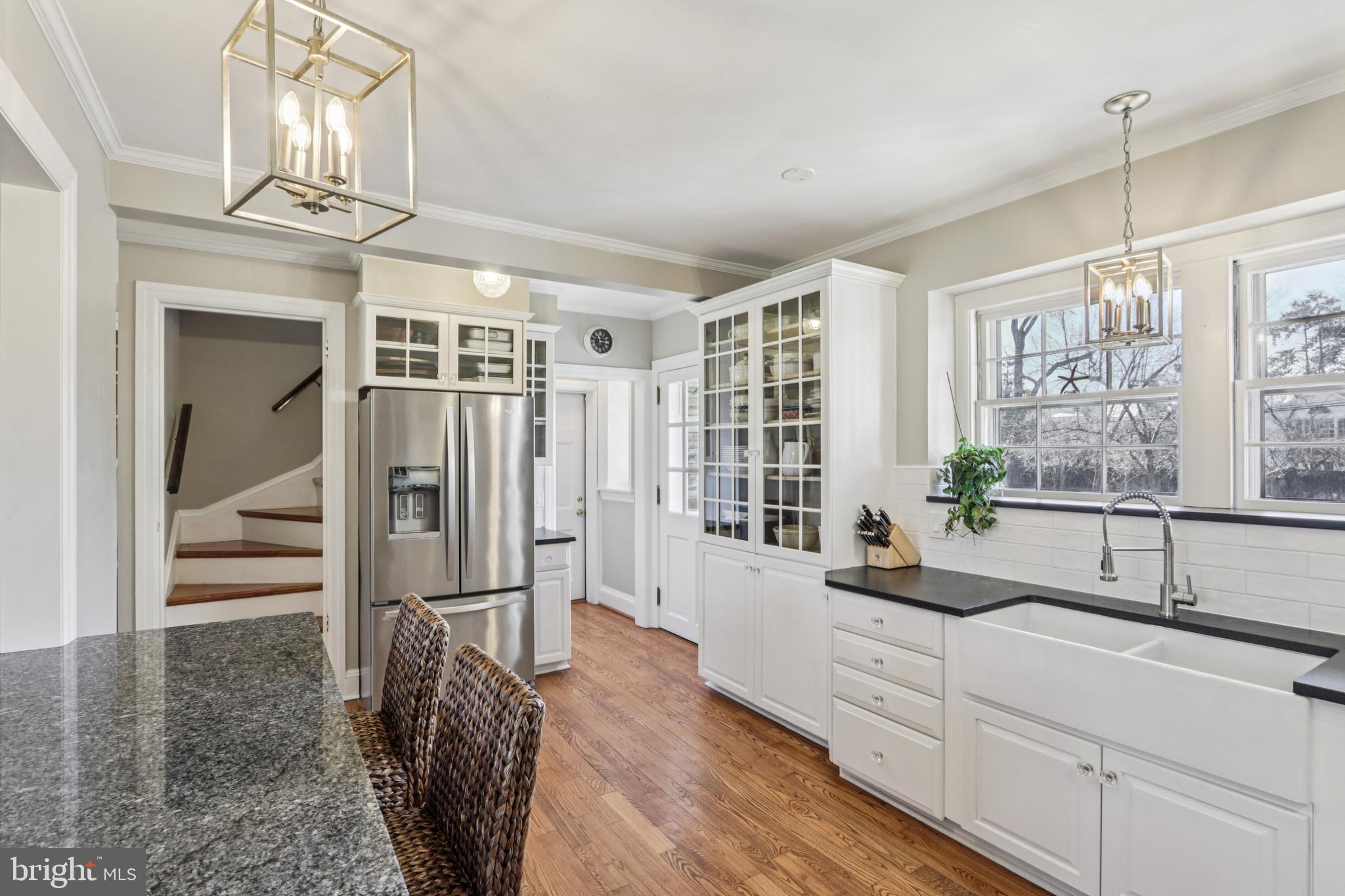 DELAVUE MANOR - Residential