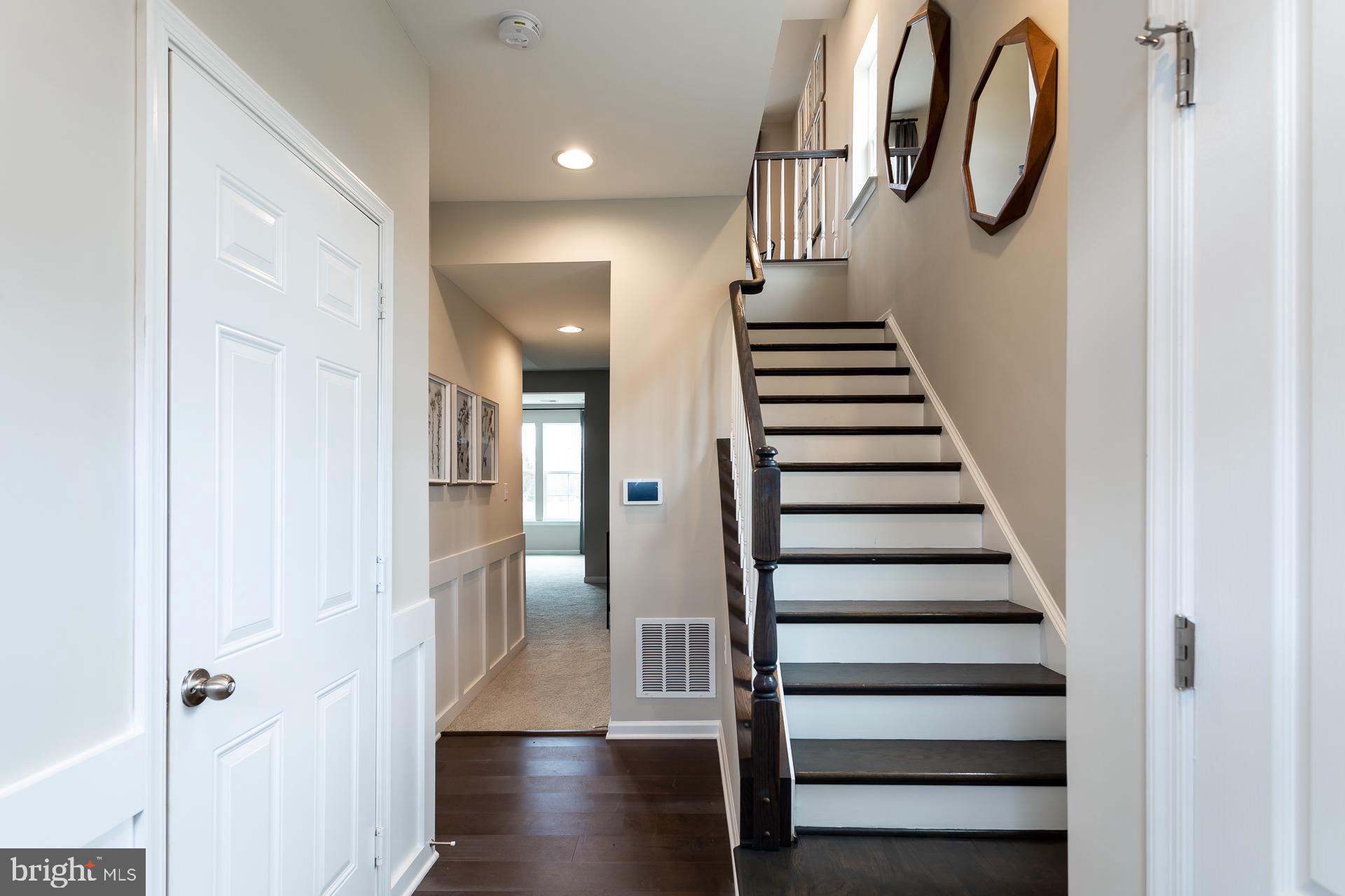 OVERLOOK AT RIVERSIDE TOWNHOMES - Residential