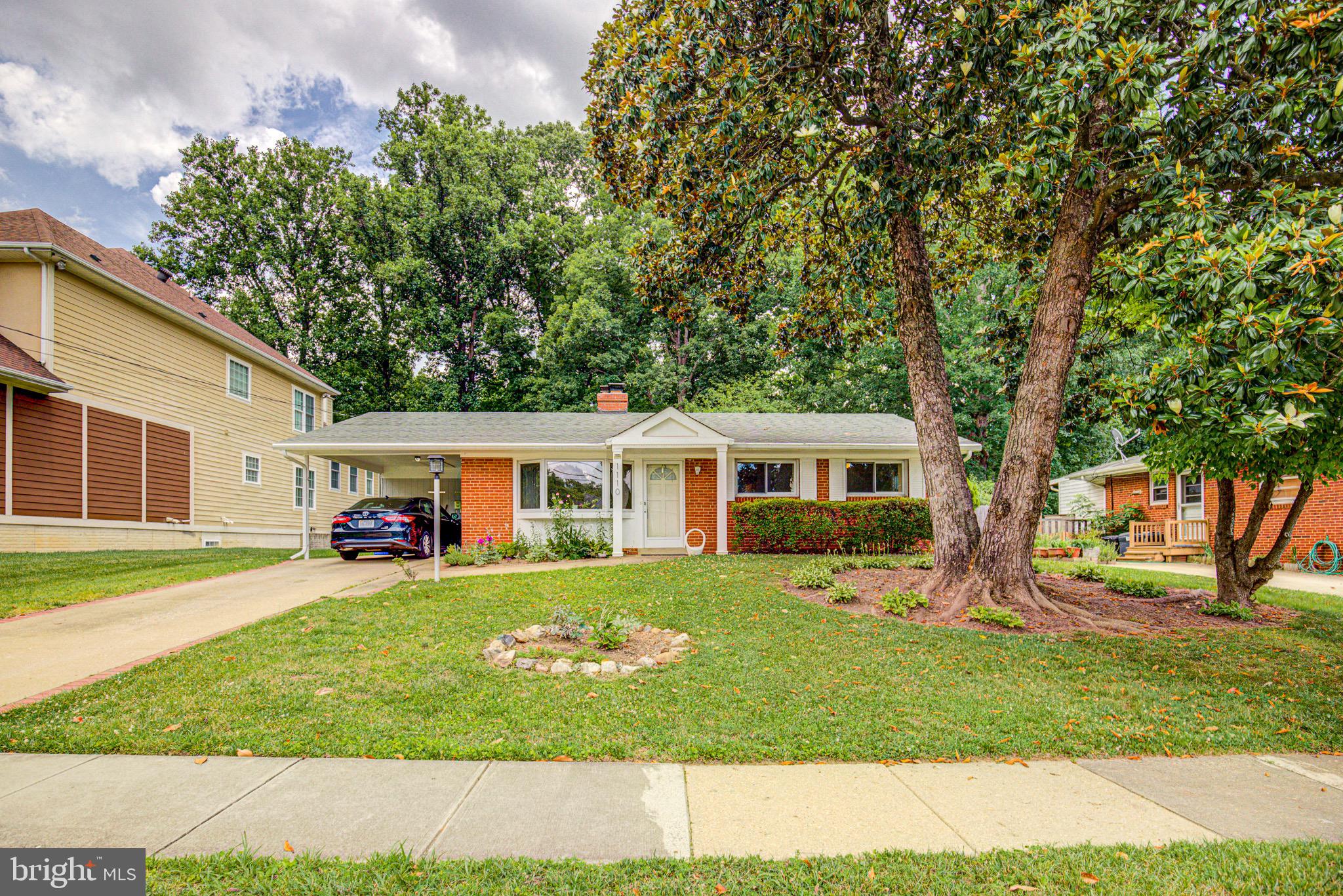 VIENNA WOODS - Residential