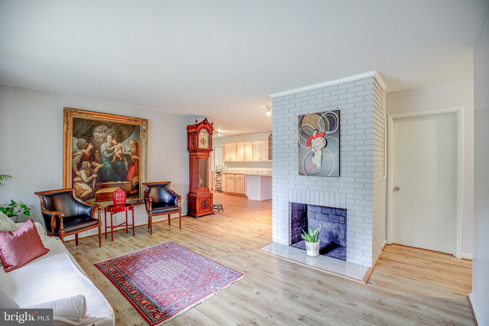 VIENNA WOODS - Residential