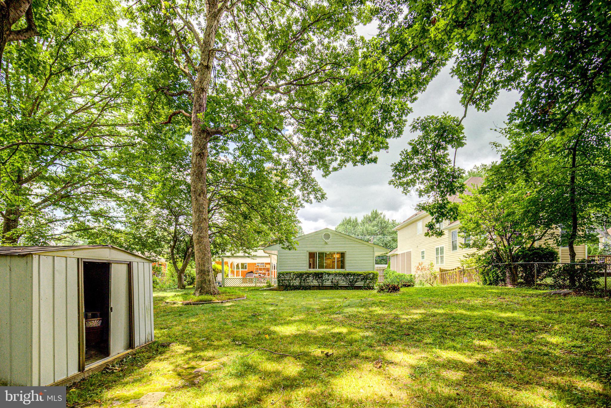 VIENNA WOODS - Residential