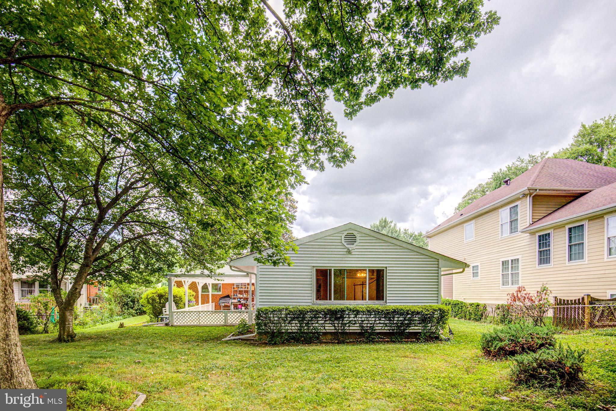 VIENNA WOODS - Residential