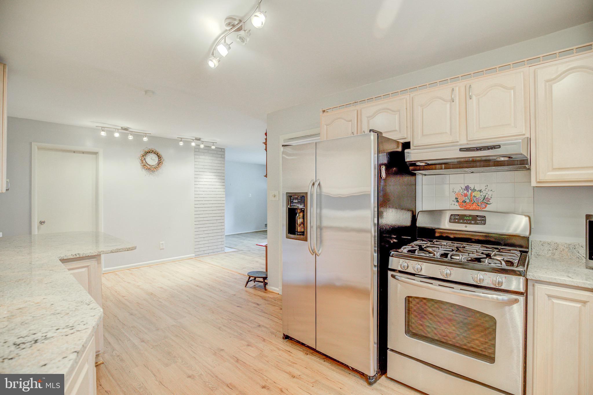 VIENNA WOODS - Residential