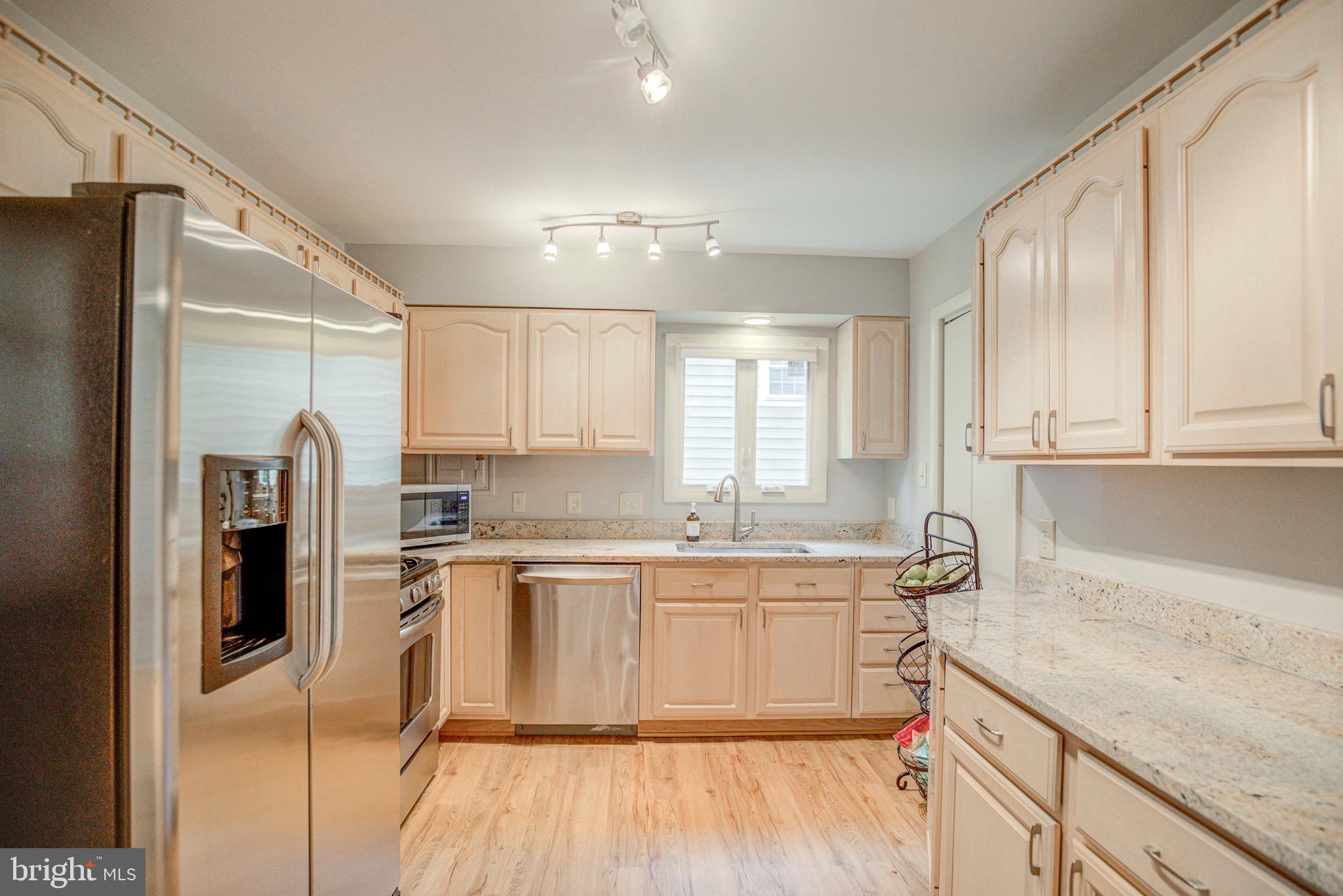 VIENNA WOODS - Residential